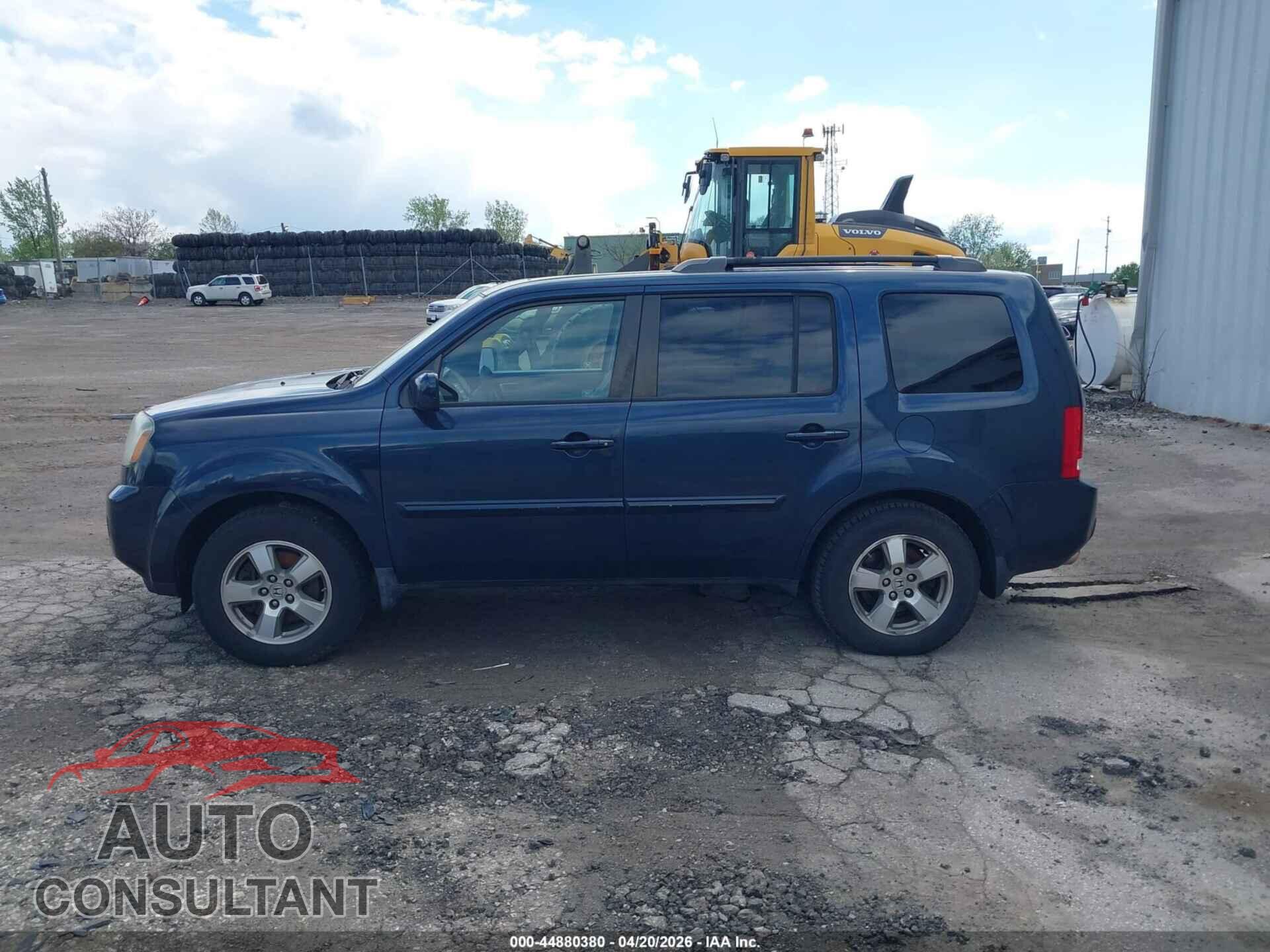 HONDA PILOT 2011 - 5FNYF4H78BB105657