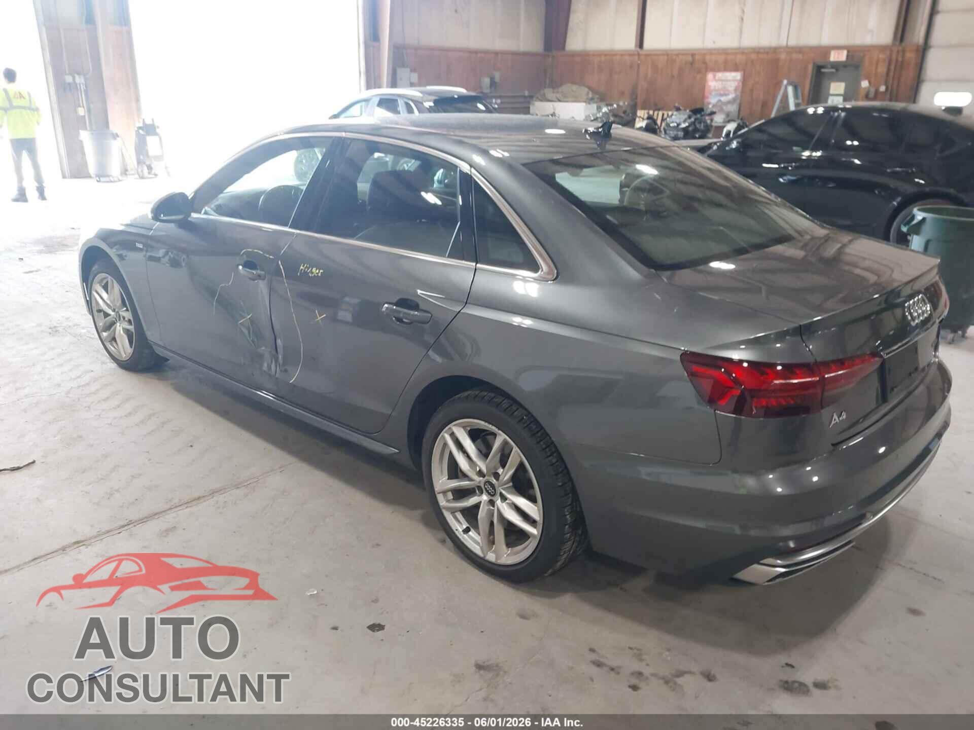 AUDI A4 2021 - WAUDAAF46MN004560