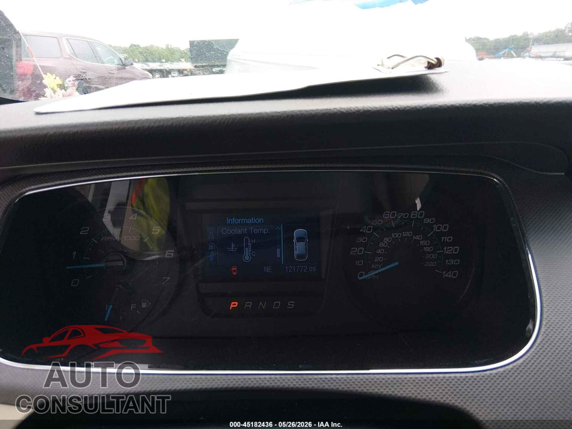 FORD TAURUS 2018 - 1FAHP2D89JG103913