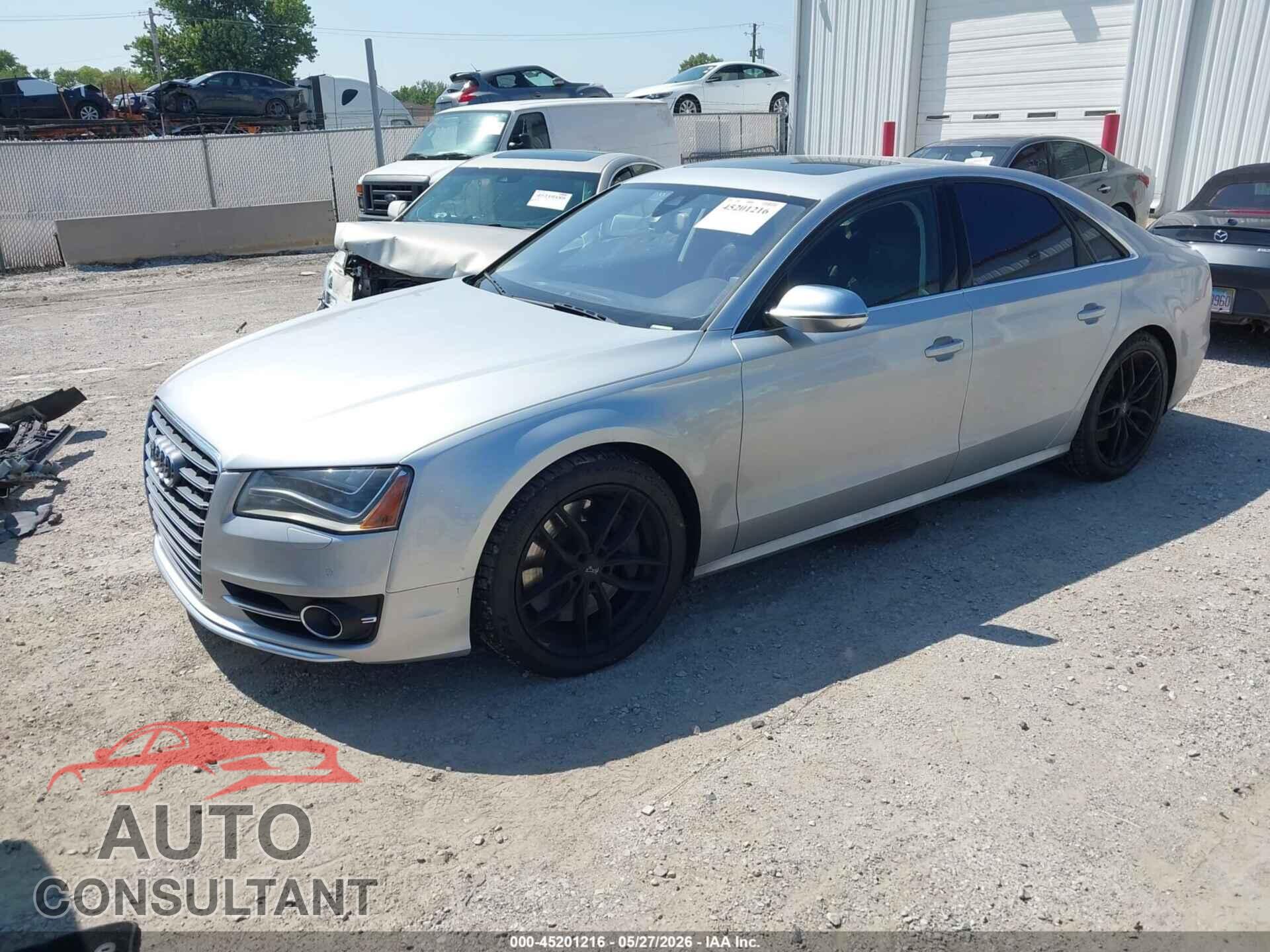 AUDI S8 2013 - WAUD2AFD2DN009154