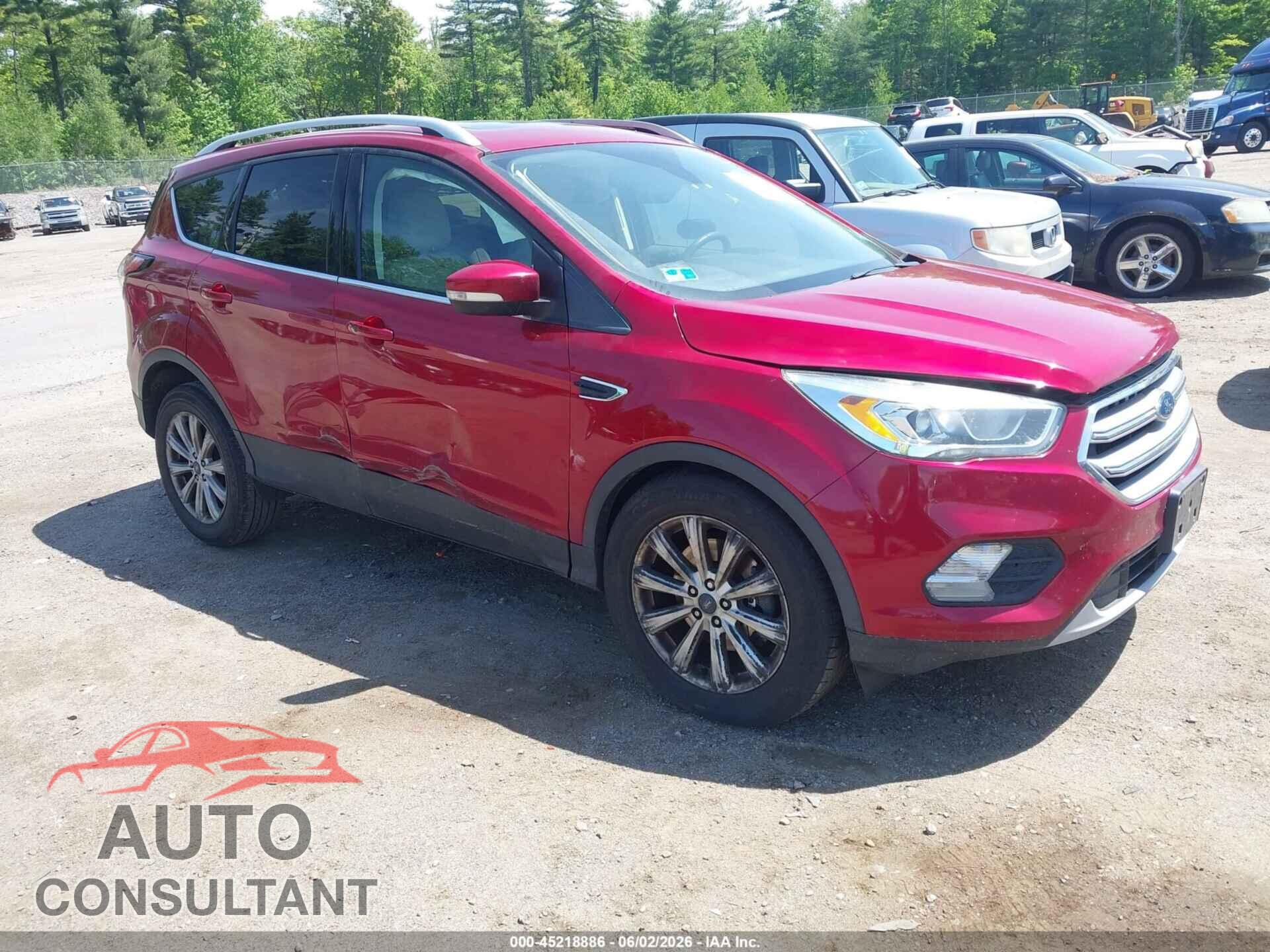 FORD ESCAPE 2017 - 1FMCU9J93HUE18376
