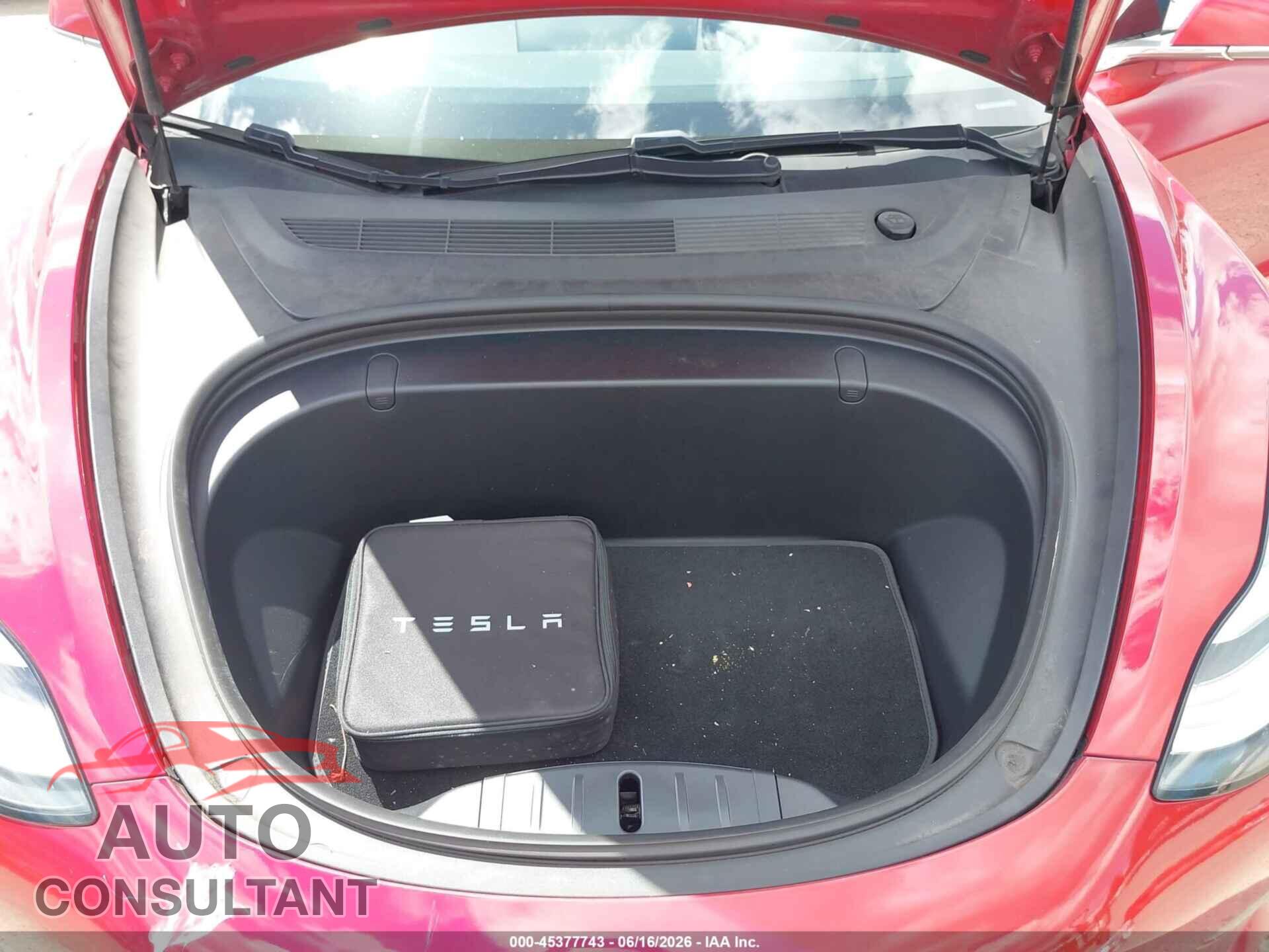 TESLA MODEL 3 2018 - 5YJ3E1EB4JF097639