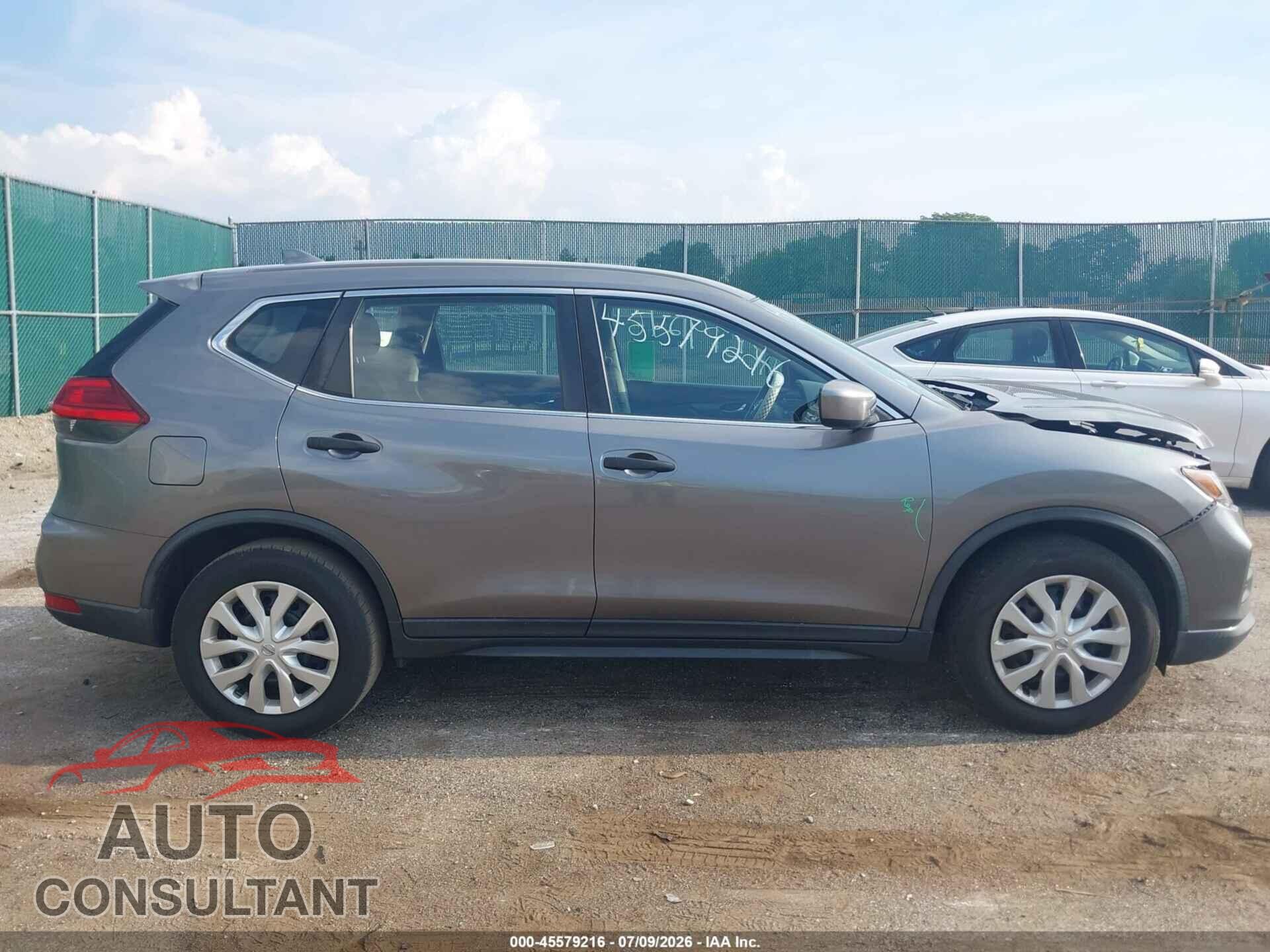 NISSAN ROGUE 2017 - KNMAT2MT2HP532302