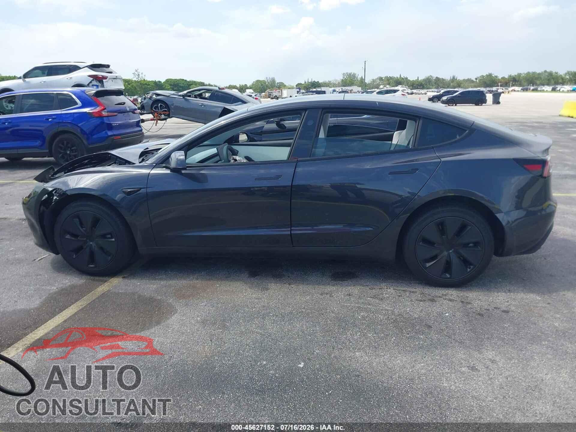 TESLA MODEL 3 2026 - 5YJ3E1EA3TF149756