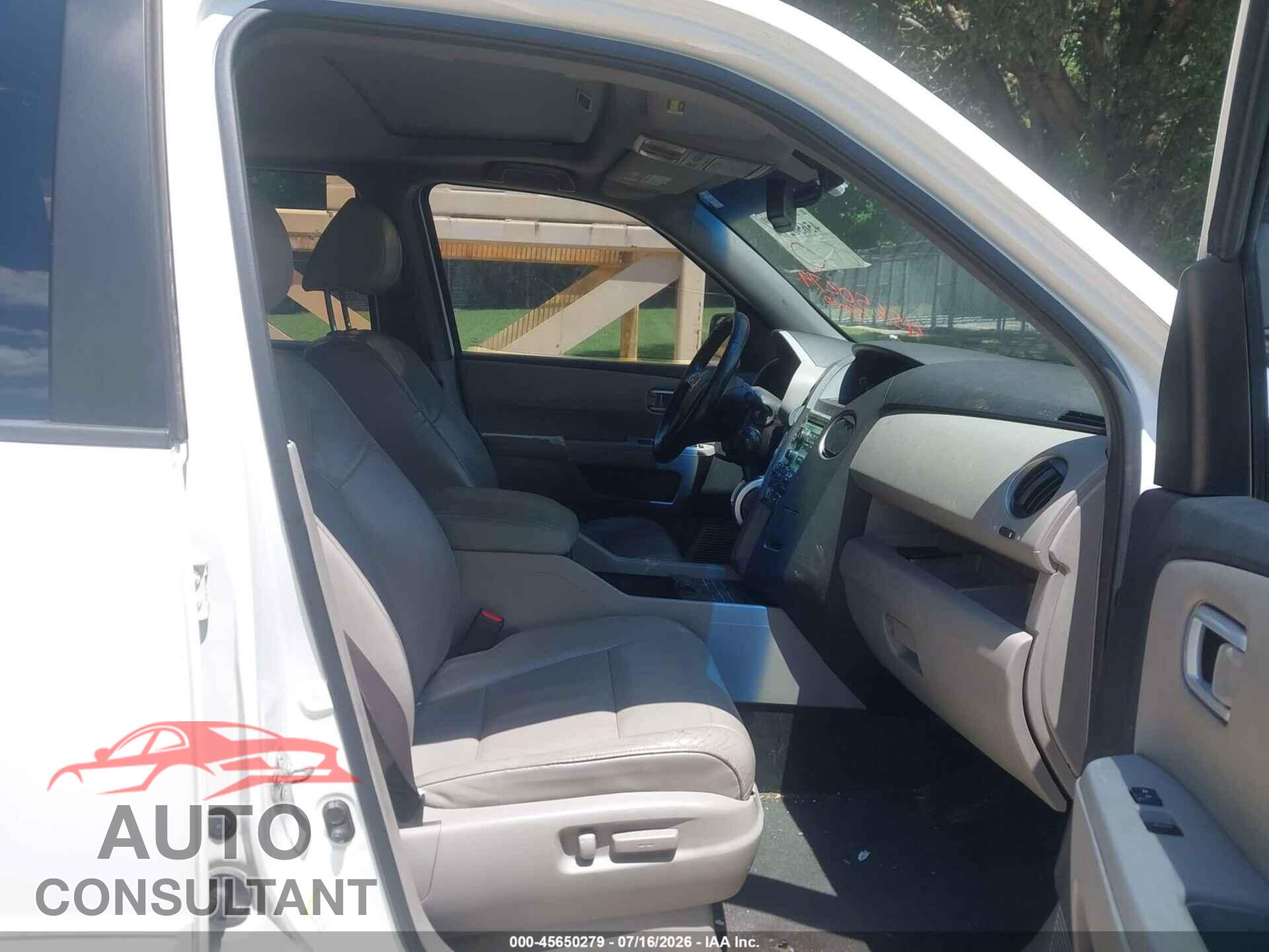 HONDA PILOT 2011 - 5FNYF4H5XBB075768