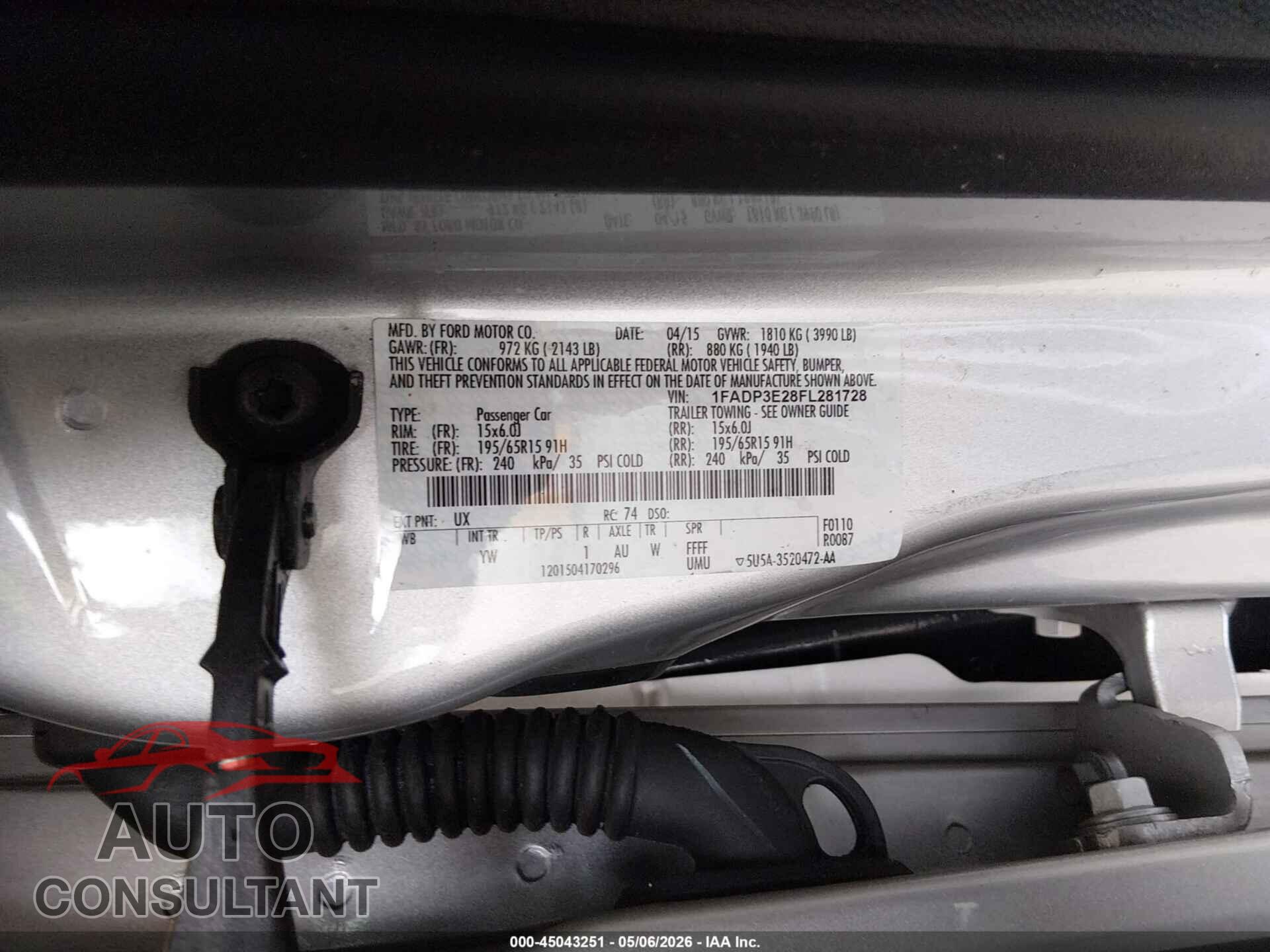 FORD FOCUS 2015 - 1FADP3E28FL281728
