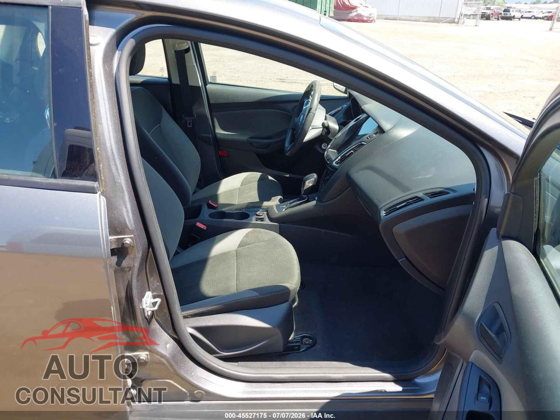 FORD FOCUS 2014 - 1FADP3E20EL139436