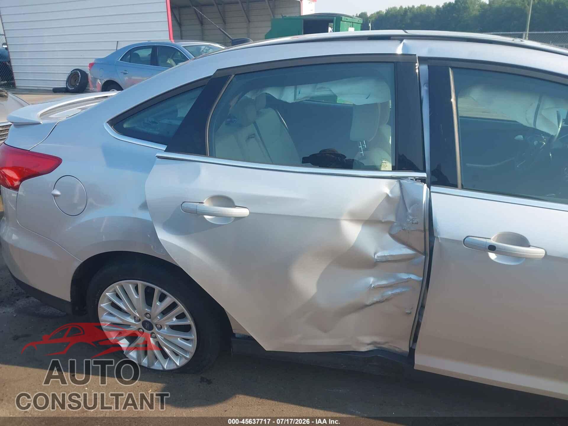 FORD FOCUS 2017 - 1FADP3J21HL238860