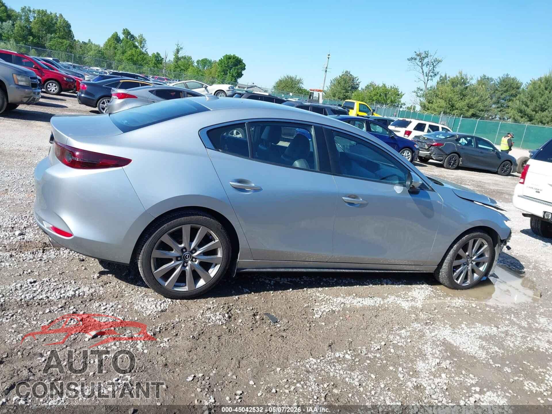 MAZDA MAZDA3 2019 - JM1BPACL4K1109719
