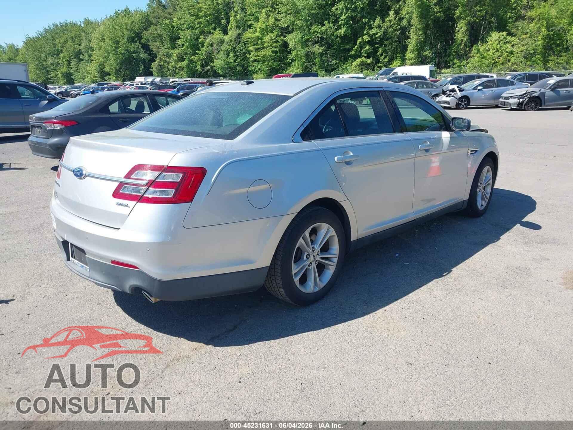 FORD TAURUS 2013 - 1FAHP2E83DG112626