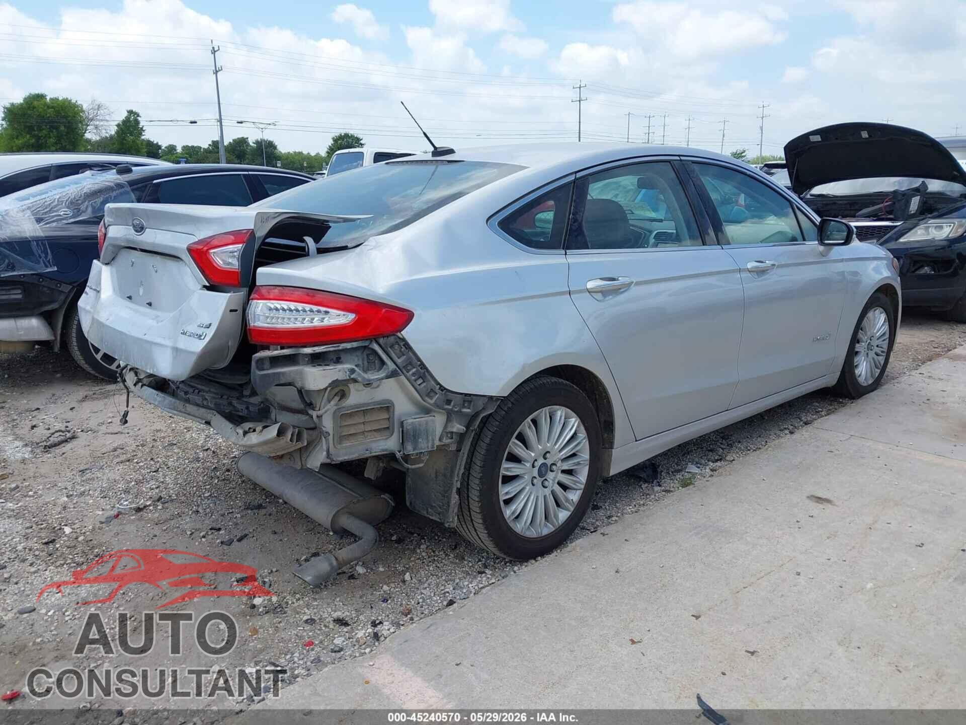 FORD FUSION HYBRID 2015 - 3FA6P0LU6FR161083