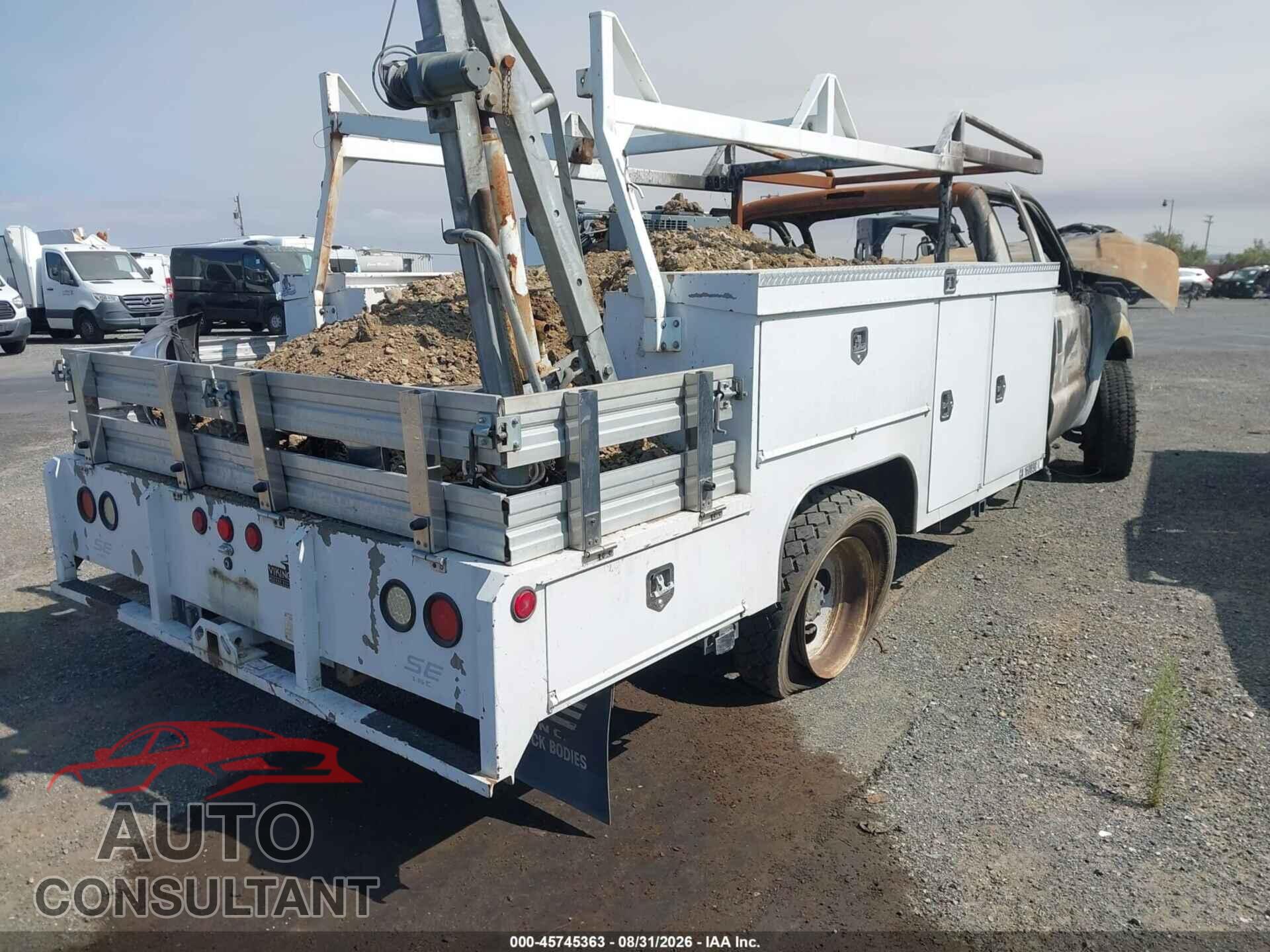 FORD F-450 CHASSIS 2015 - 1FDUF4HT2FEA48175