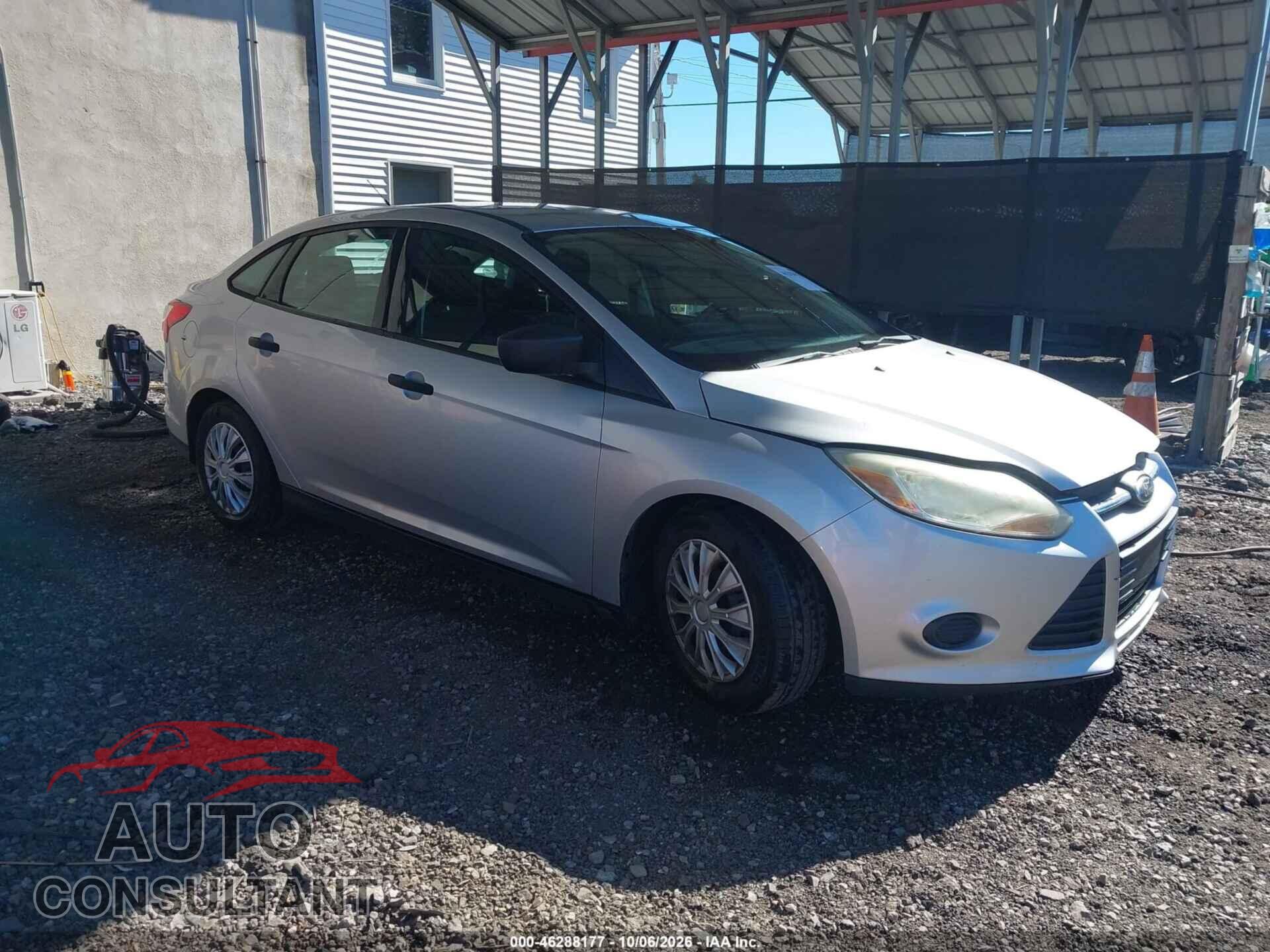 FORD FOCUS 2012 - 1FAHP3E21CL244629