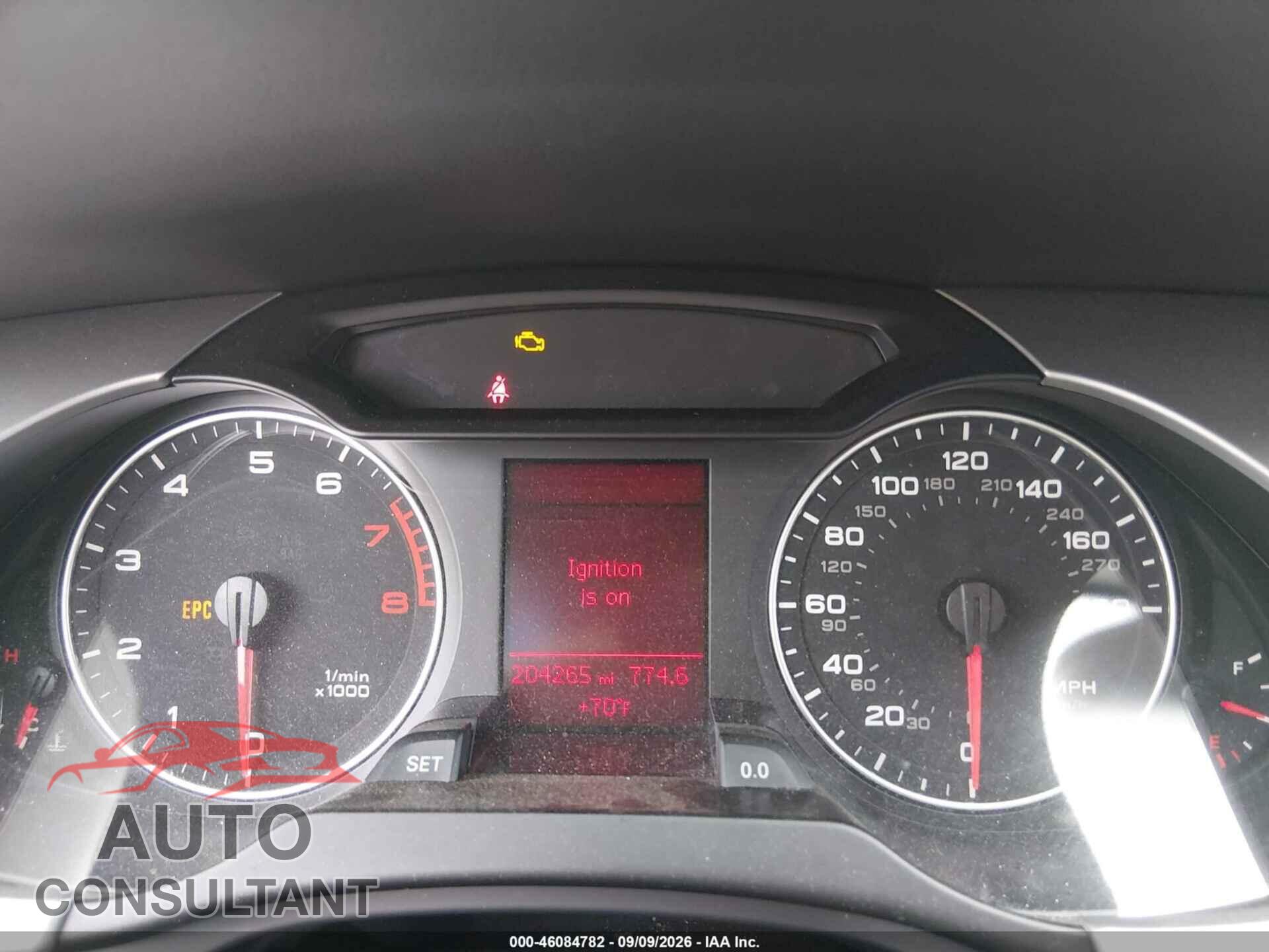 AUDI A4 2011 - WAUDFAFL0BN047698