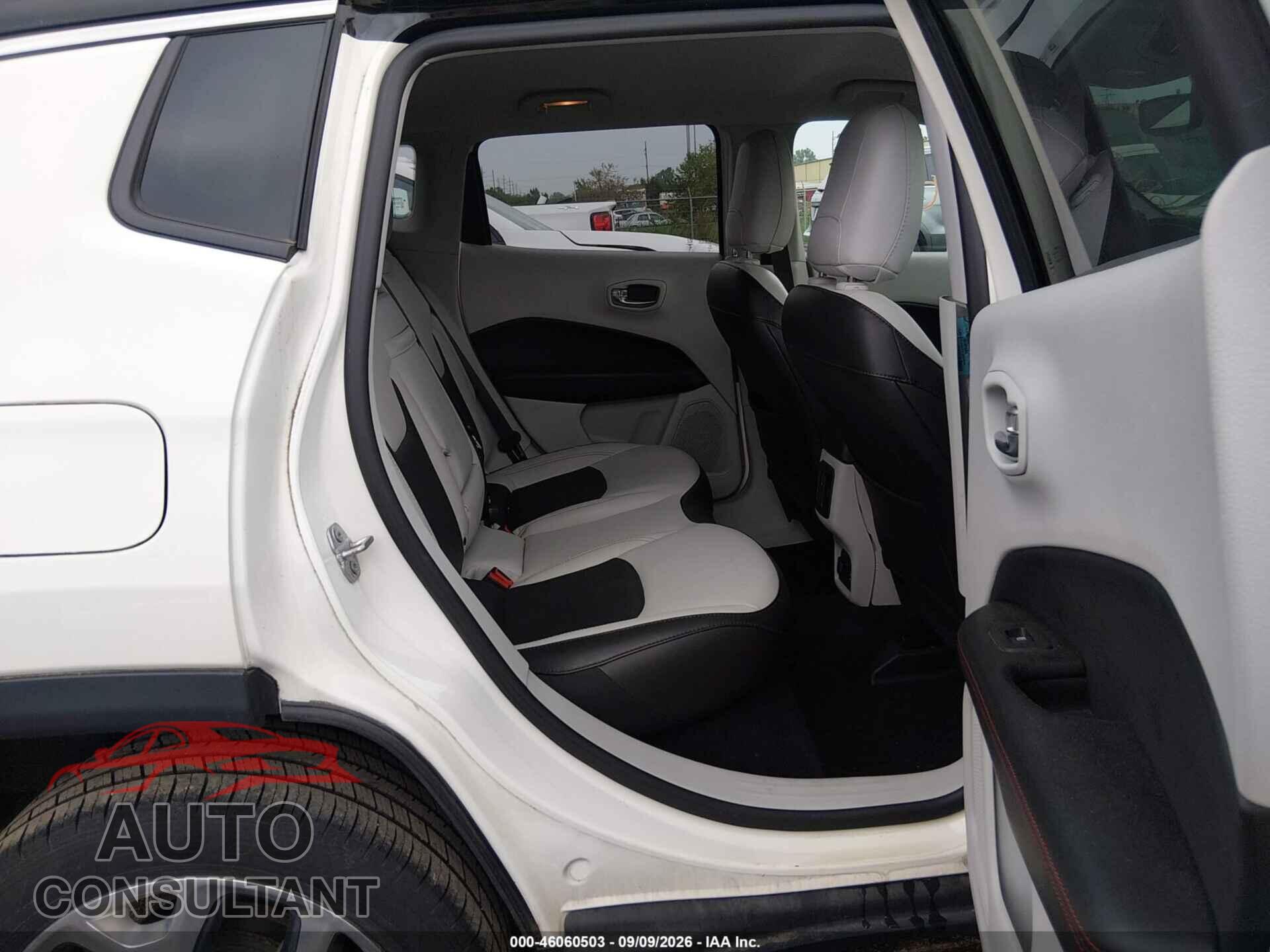 JEEP COMPASS 2019 - 3C4NJDCB2KT653958