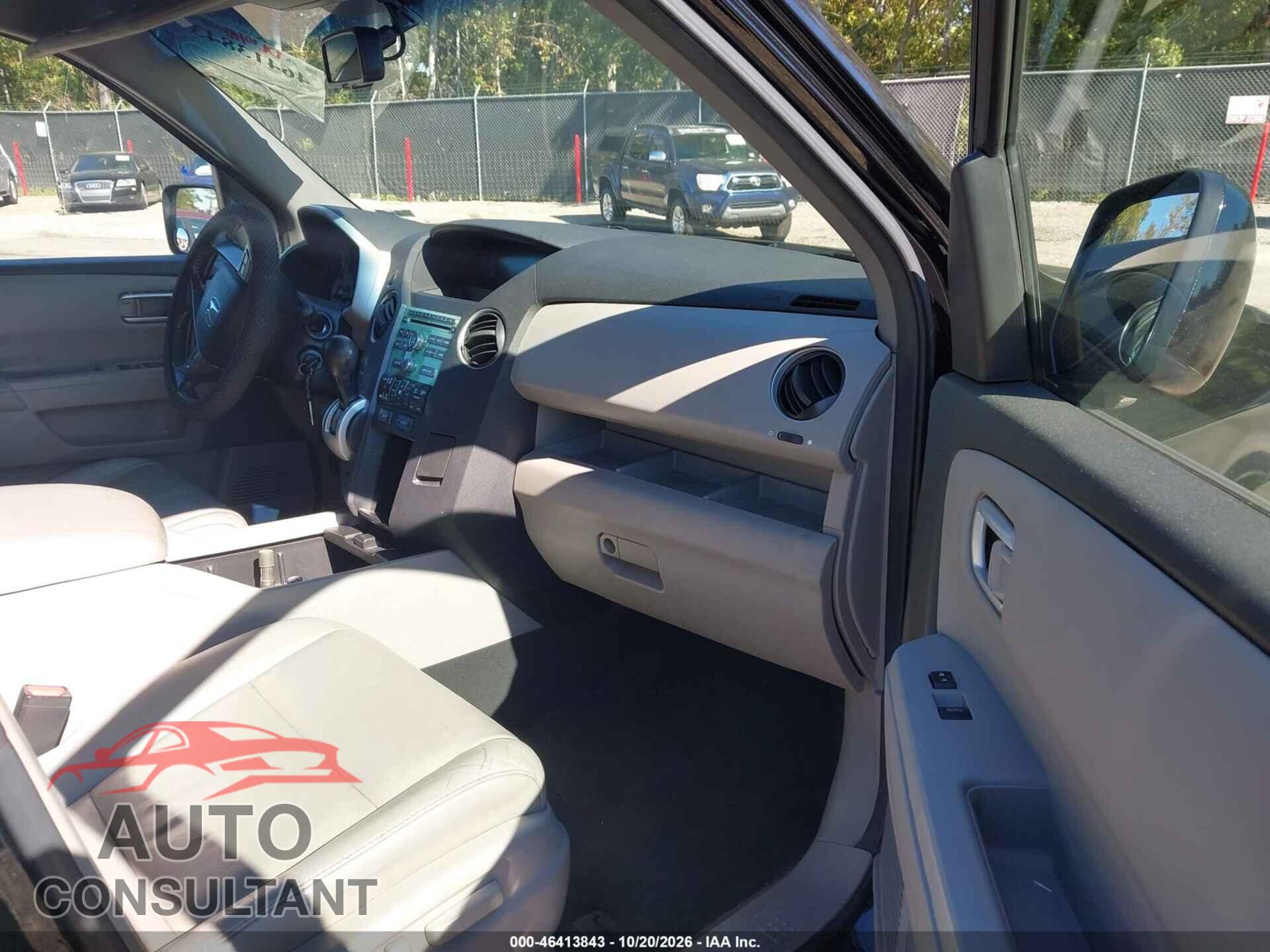 HONDA PILOT 2010 - 5FNYF4H56AB037954