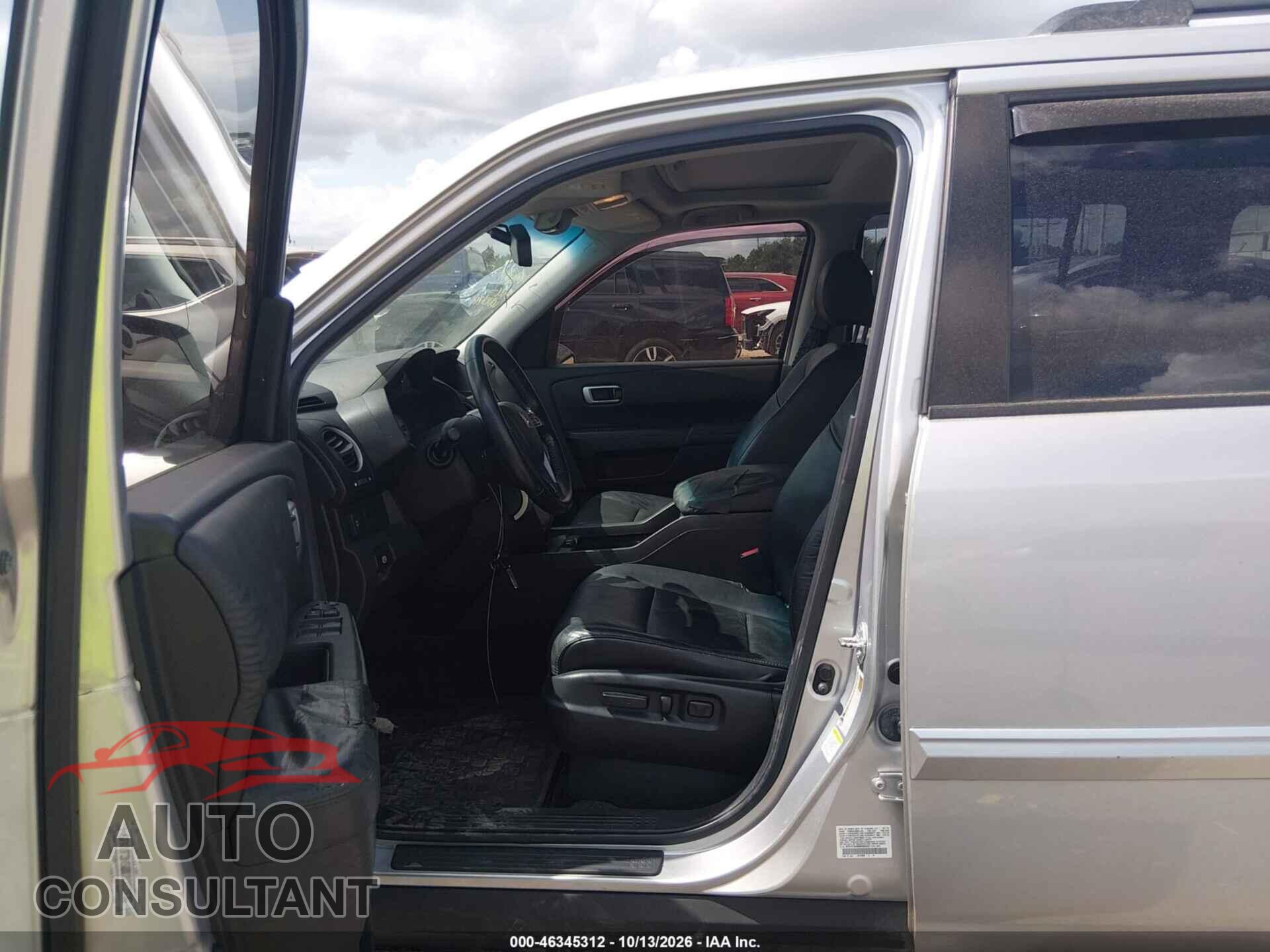 HONDA PILOT 2011 - 5FNYF3H58BB003932