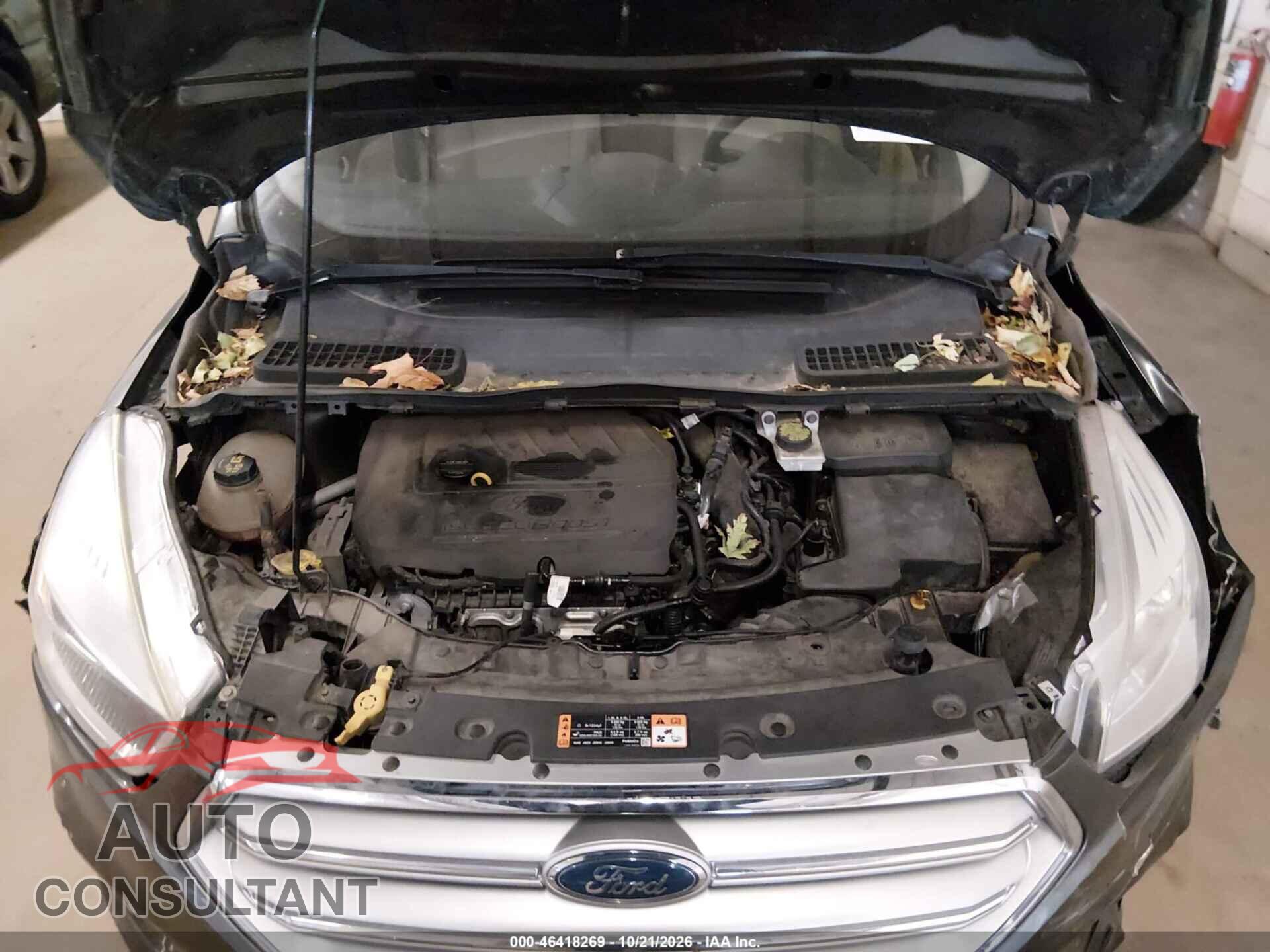 FORD ESCAPE 2017 - 1FMCU9GDXHUB03229