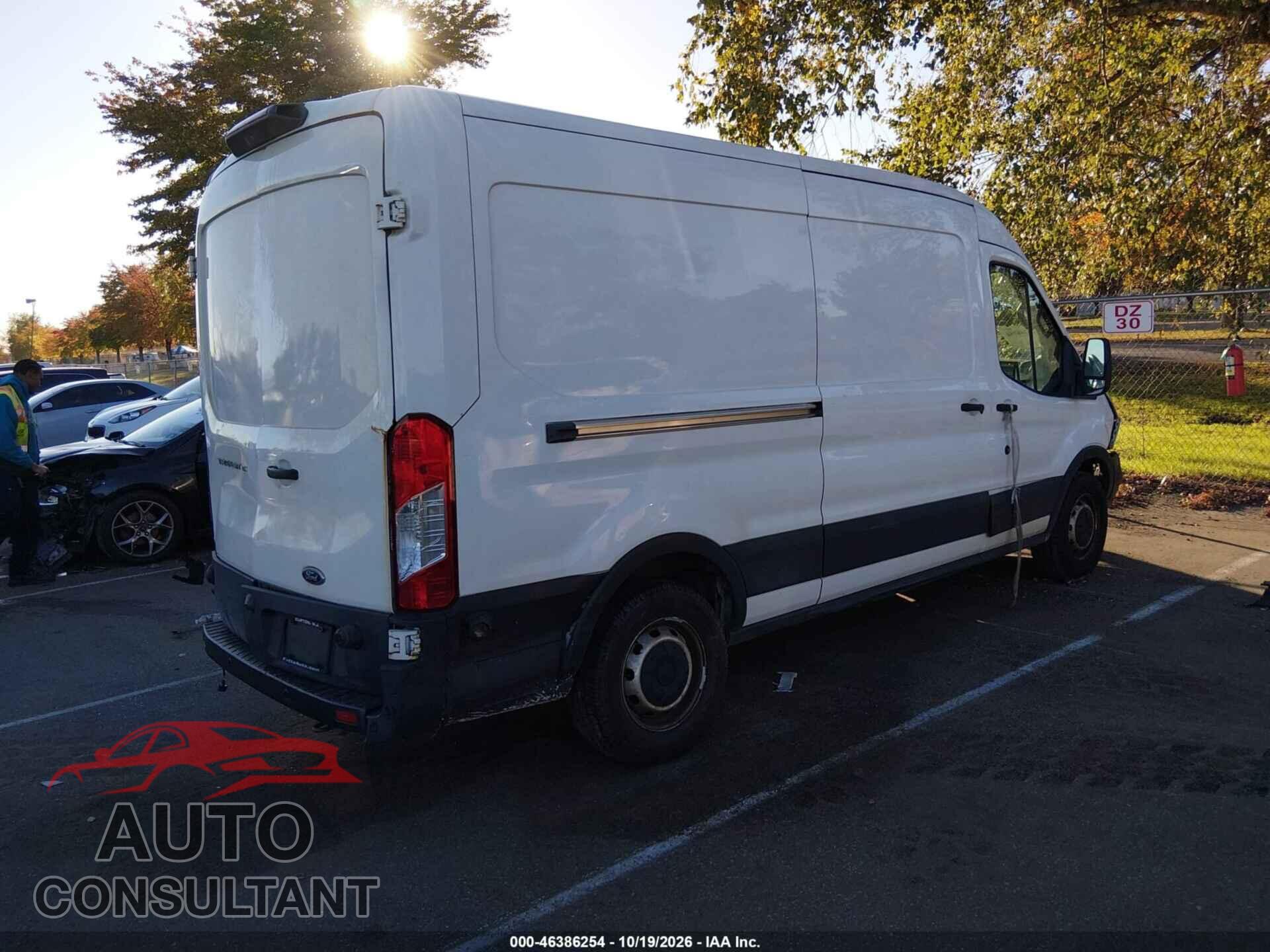 FORD TRANSIT-150 2019 - 1FTYE2CM9KKA34086