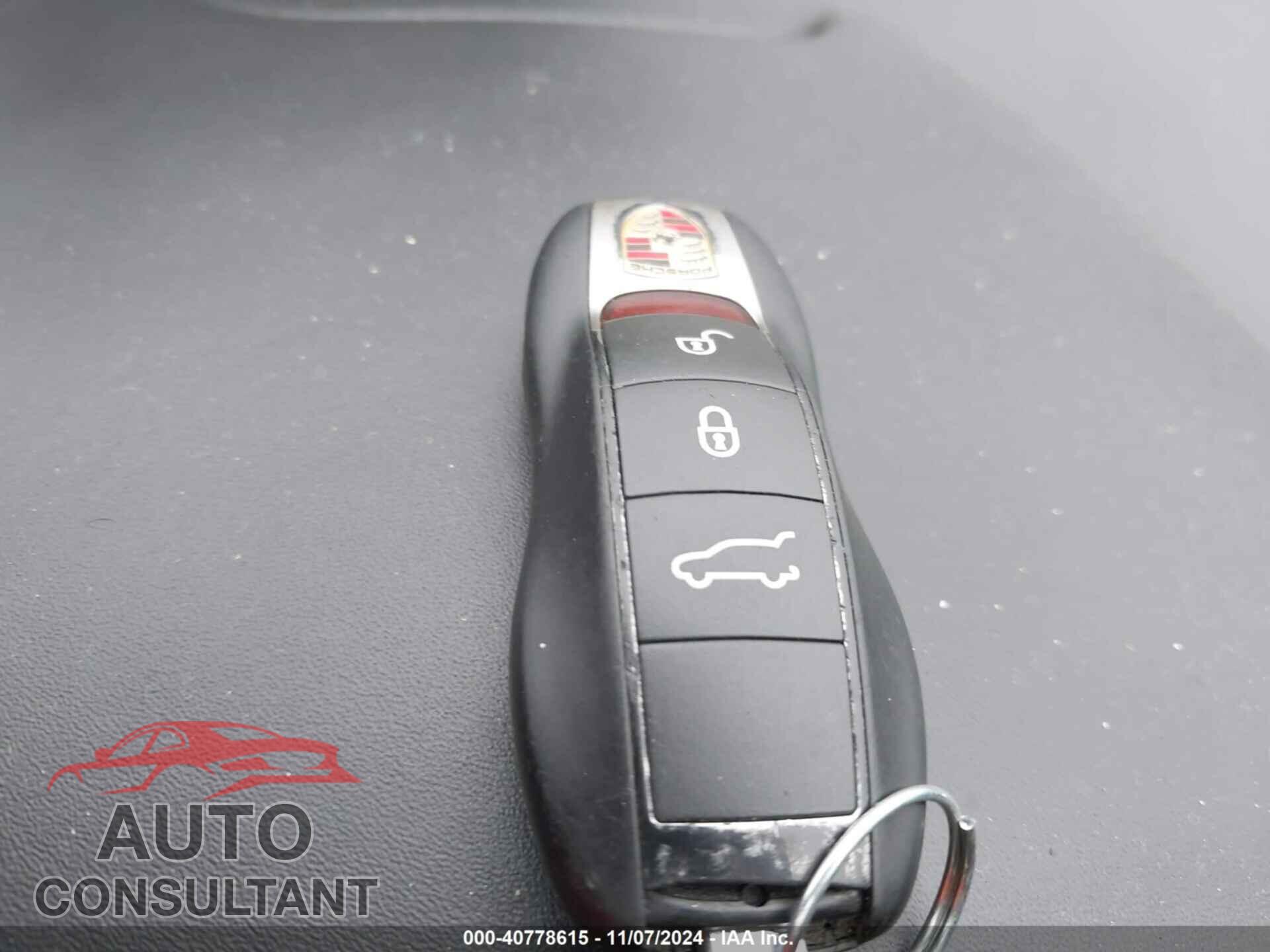 PORSCHE CAYENNE 2016 - WP1AA2A29GKA08463