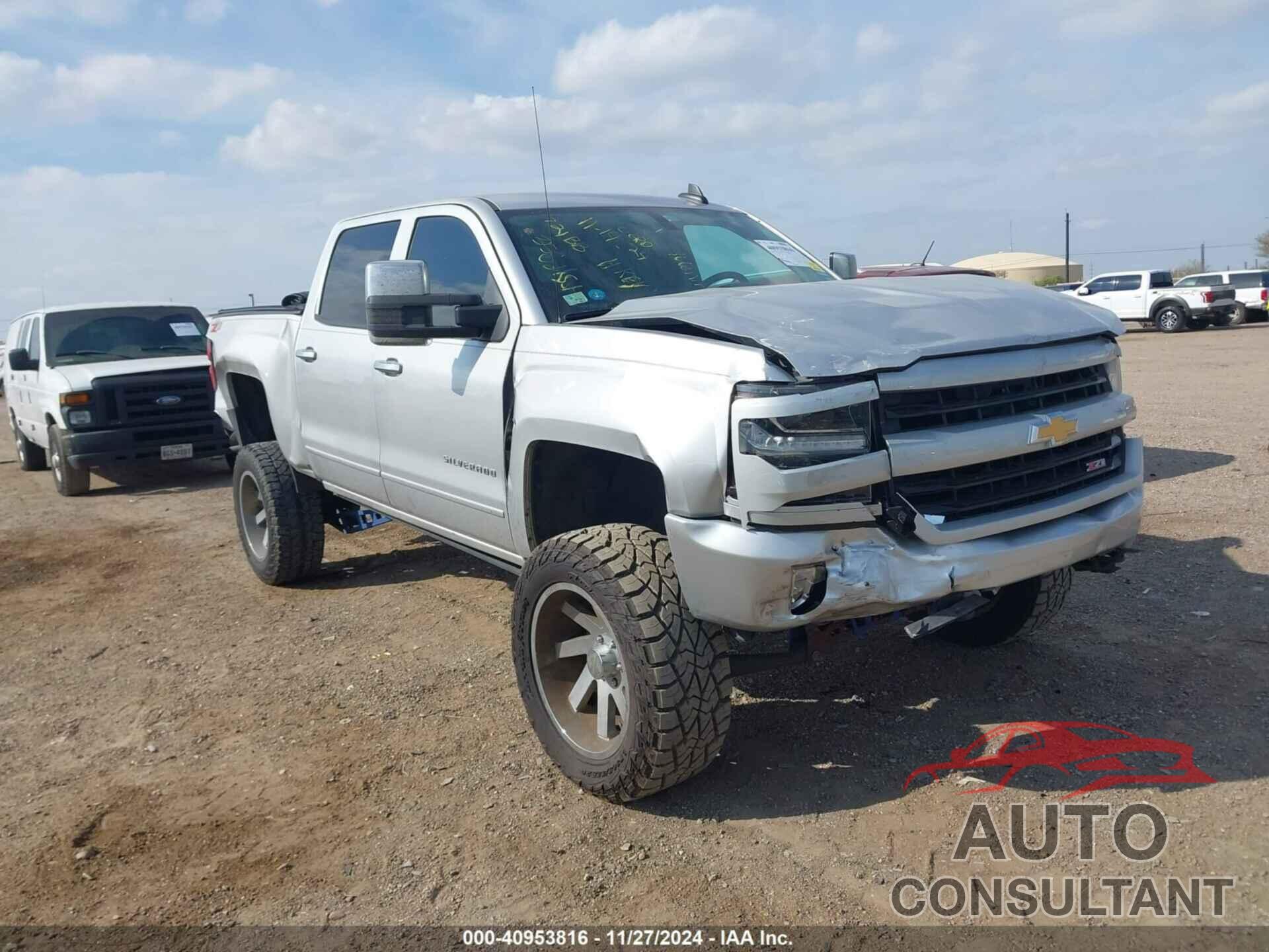 CHEVROLET SILVERADO 1500 2018 - 3GCUKRECXJG558535