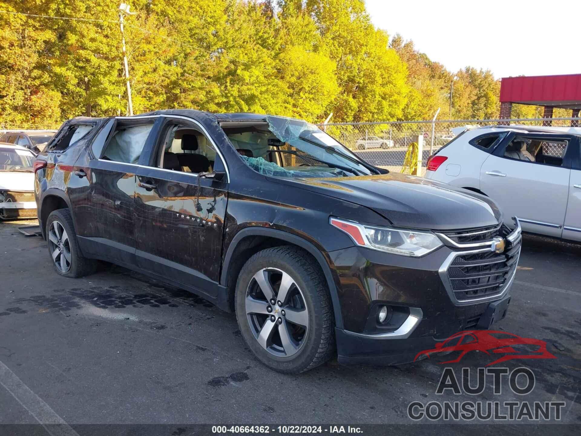 CHEVROLET TRAVERSE 2018 - 1GNEVHKW9JJ196398