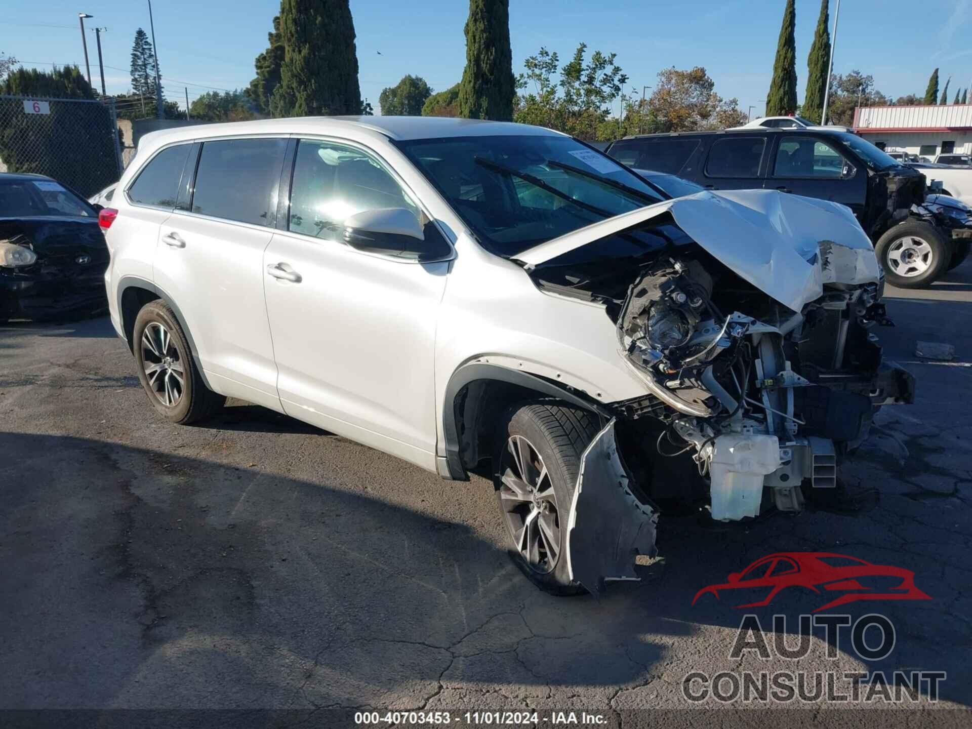 TOYOTA HIGHLANDER 2018 - 5TDZARFH4JS041591