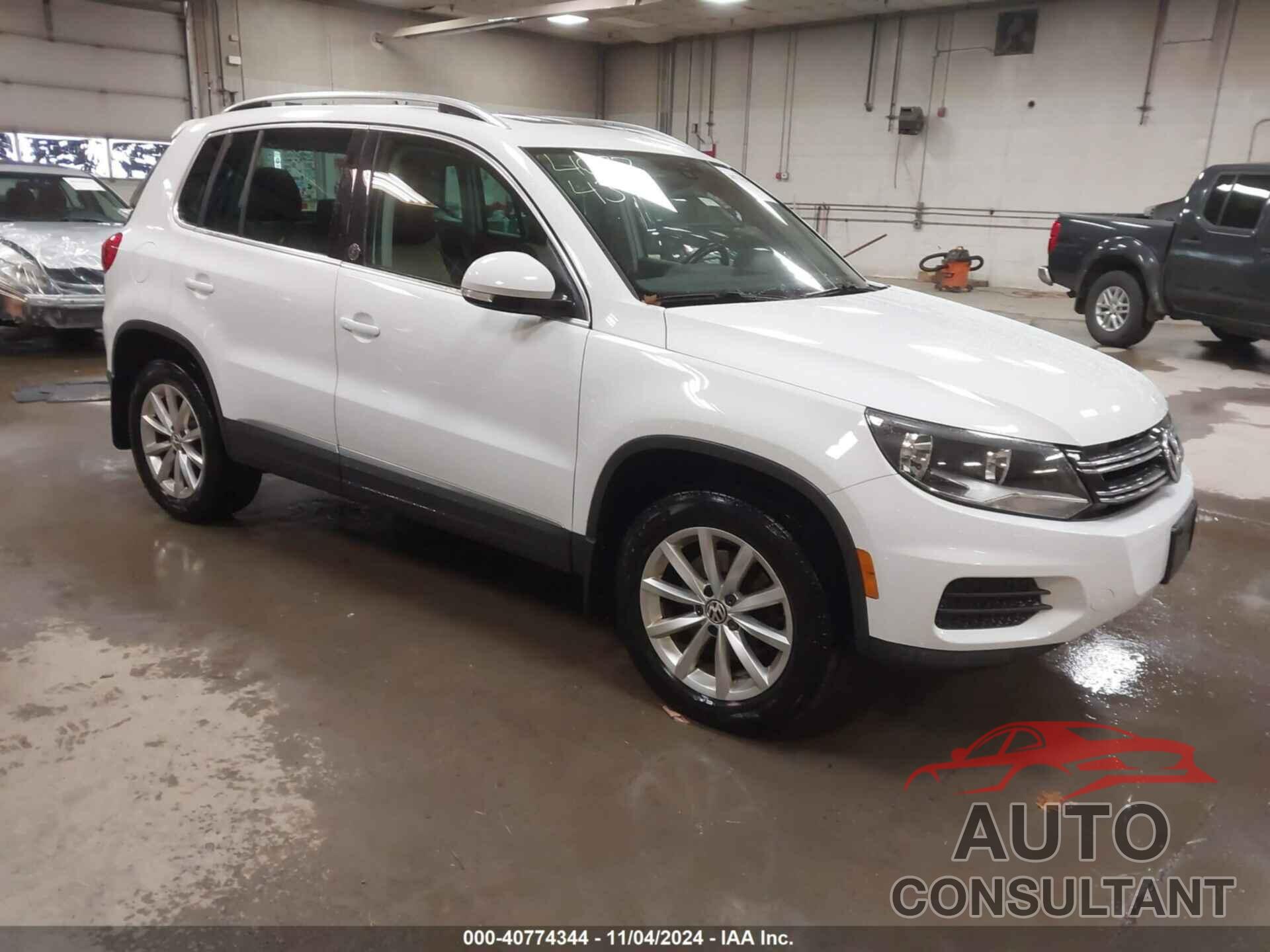 VOLKSWAGEN TIGUAN 2017 - WVGSV7AX7HW507609