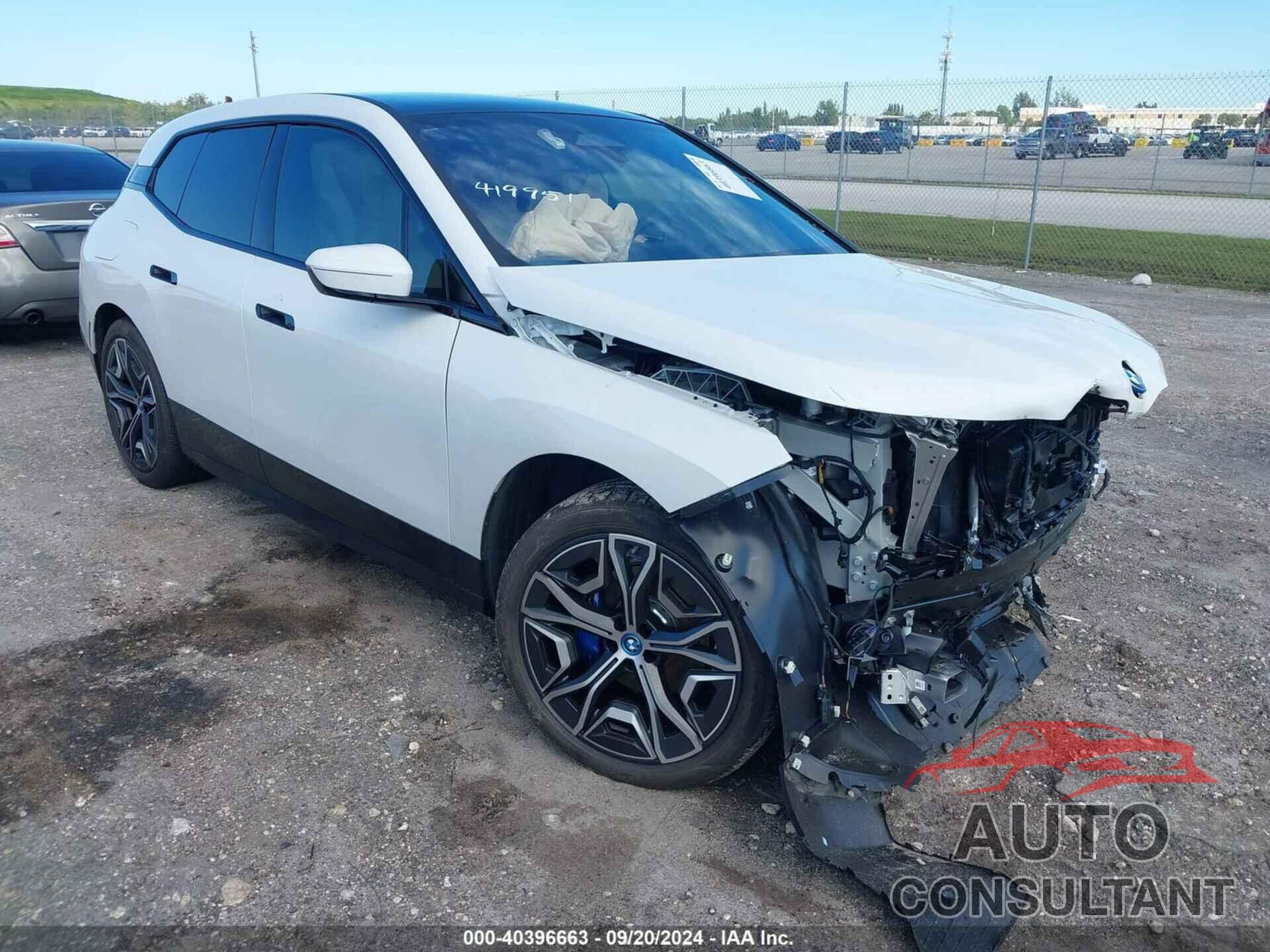 BMW IX 2025 - WB523CF02SCT10334