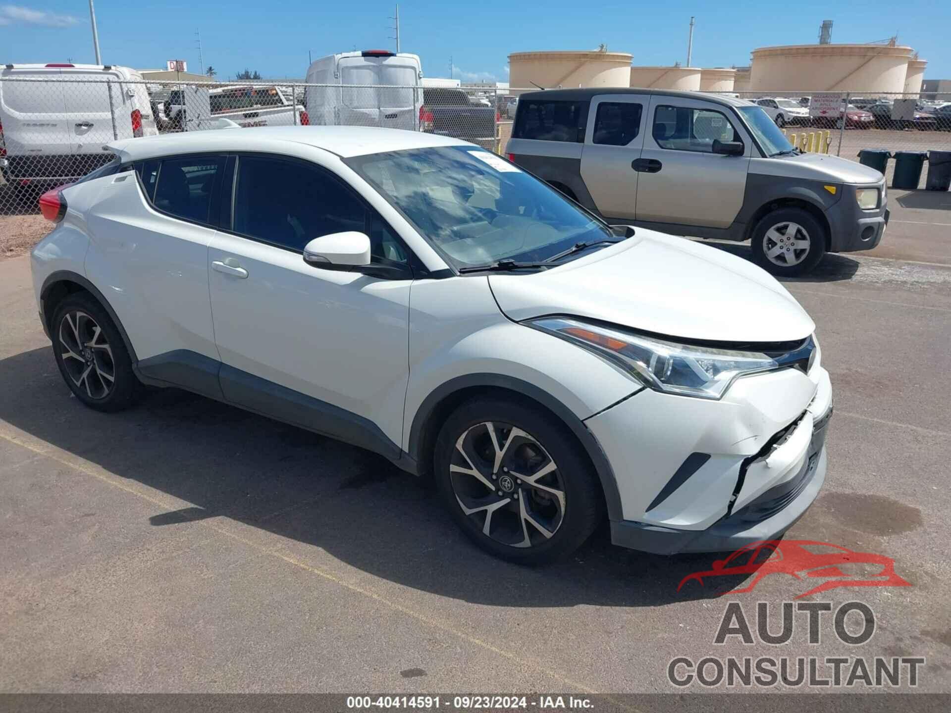 TOYOTA C-HR 2018 - NMTKHMBX4JR011826