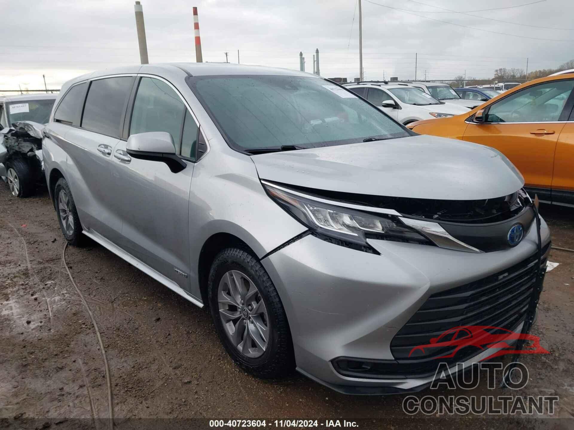 TOYOTA SIENNA 2021 - 5TDKSKFC7MS021673