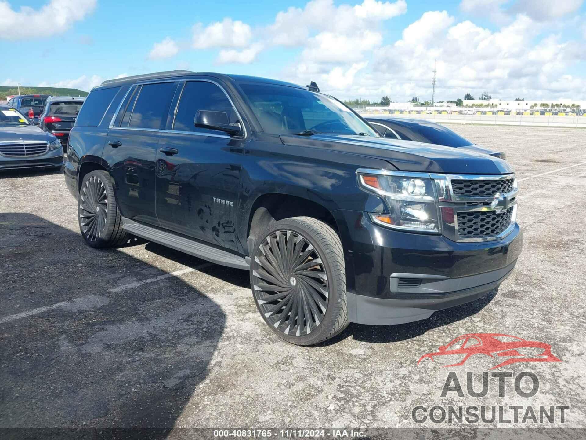 CHEVROLET TAHOE 2017 - 1GNSCAKC6HR320421