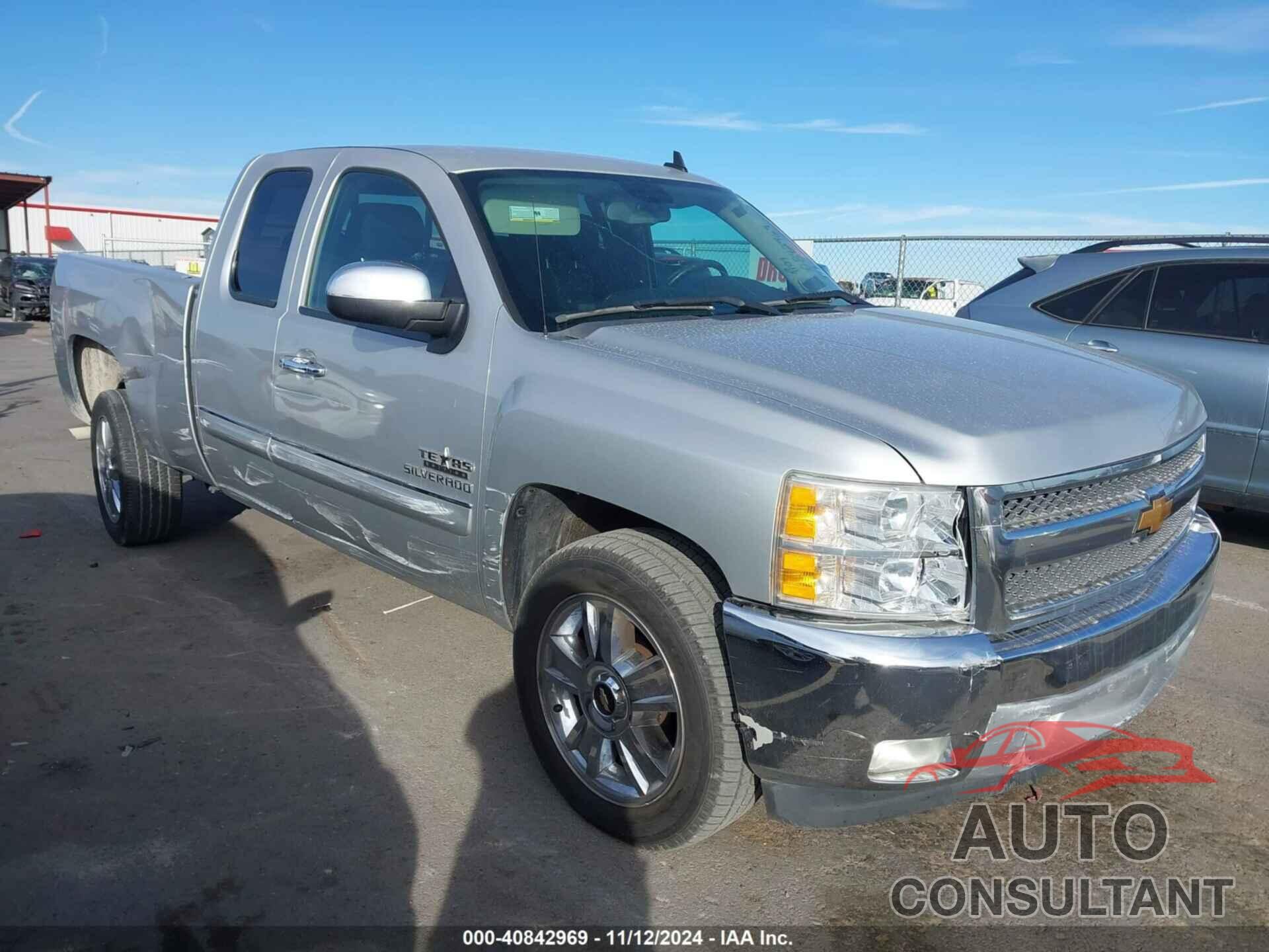 CHEVROLET SILVERADO 1500 2013 - 1GCRCSE00DZ389176