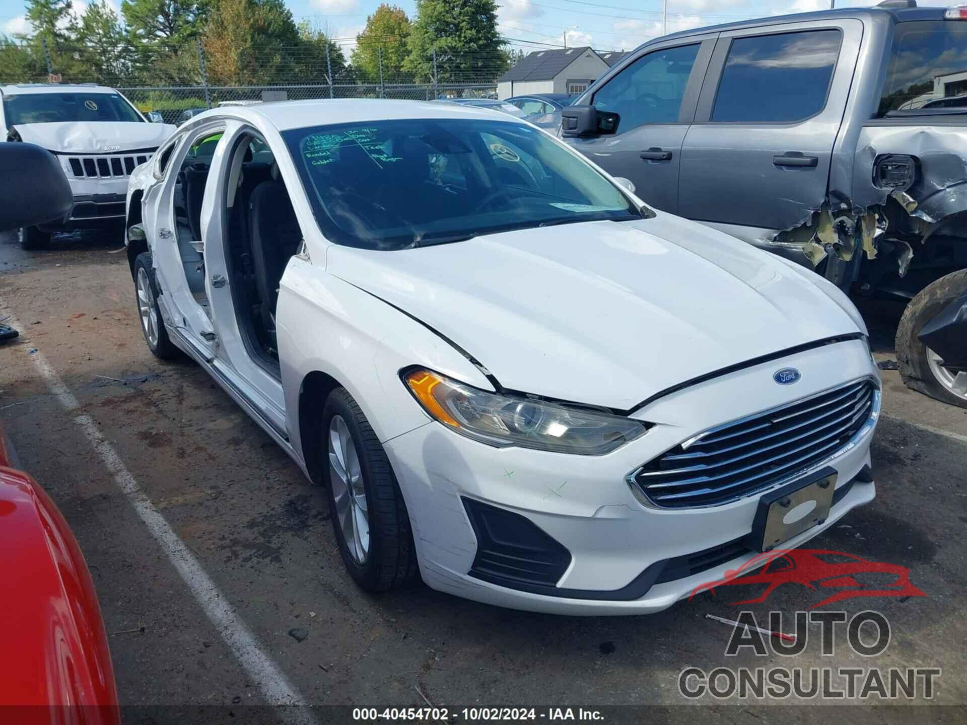 FORD FUSION HYBRID 2019 - 3FA6P0LU2KR120587
