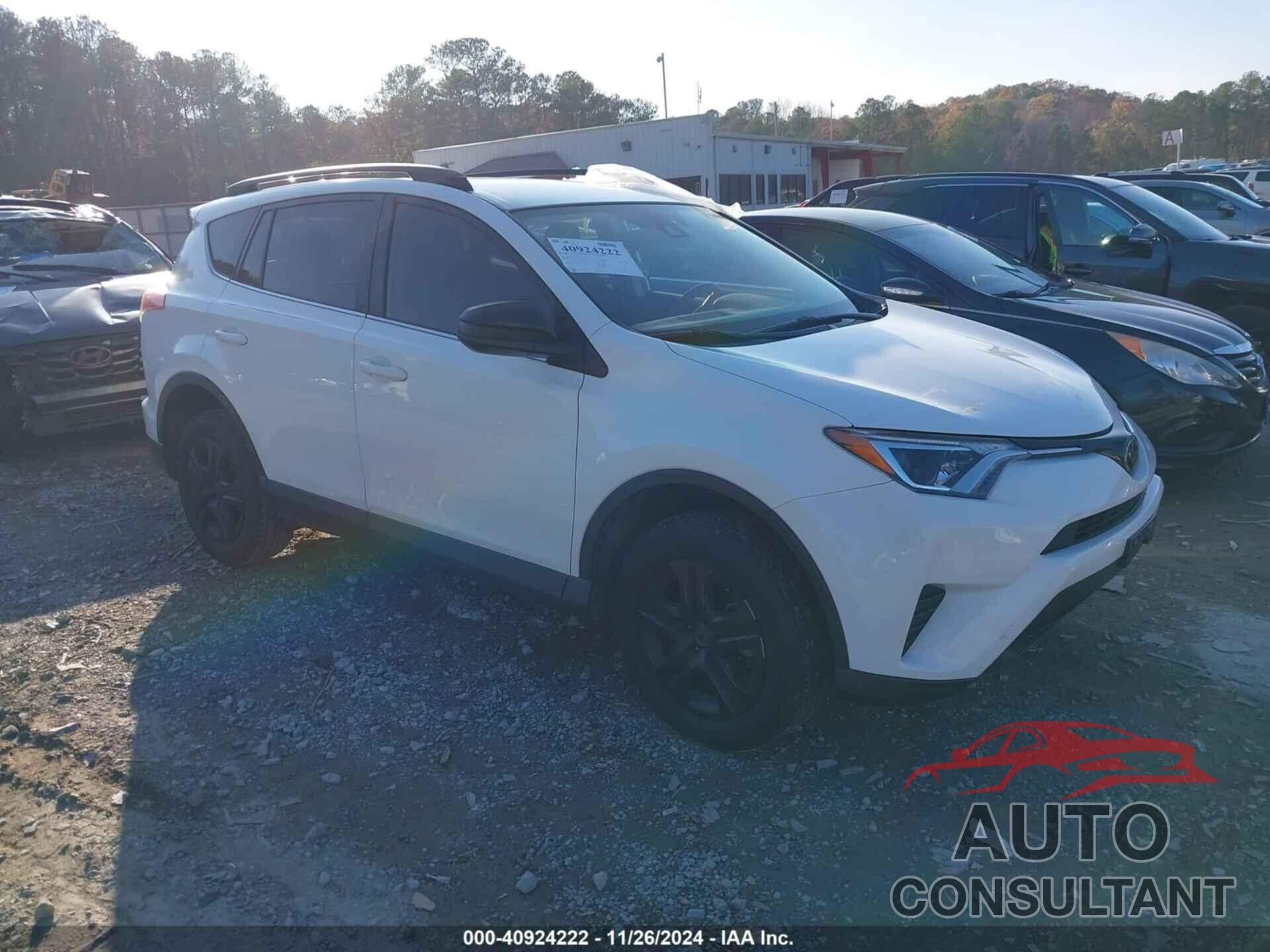 TOYOTA RAV4 2017 - JTMZFREVXHJ101177