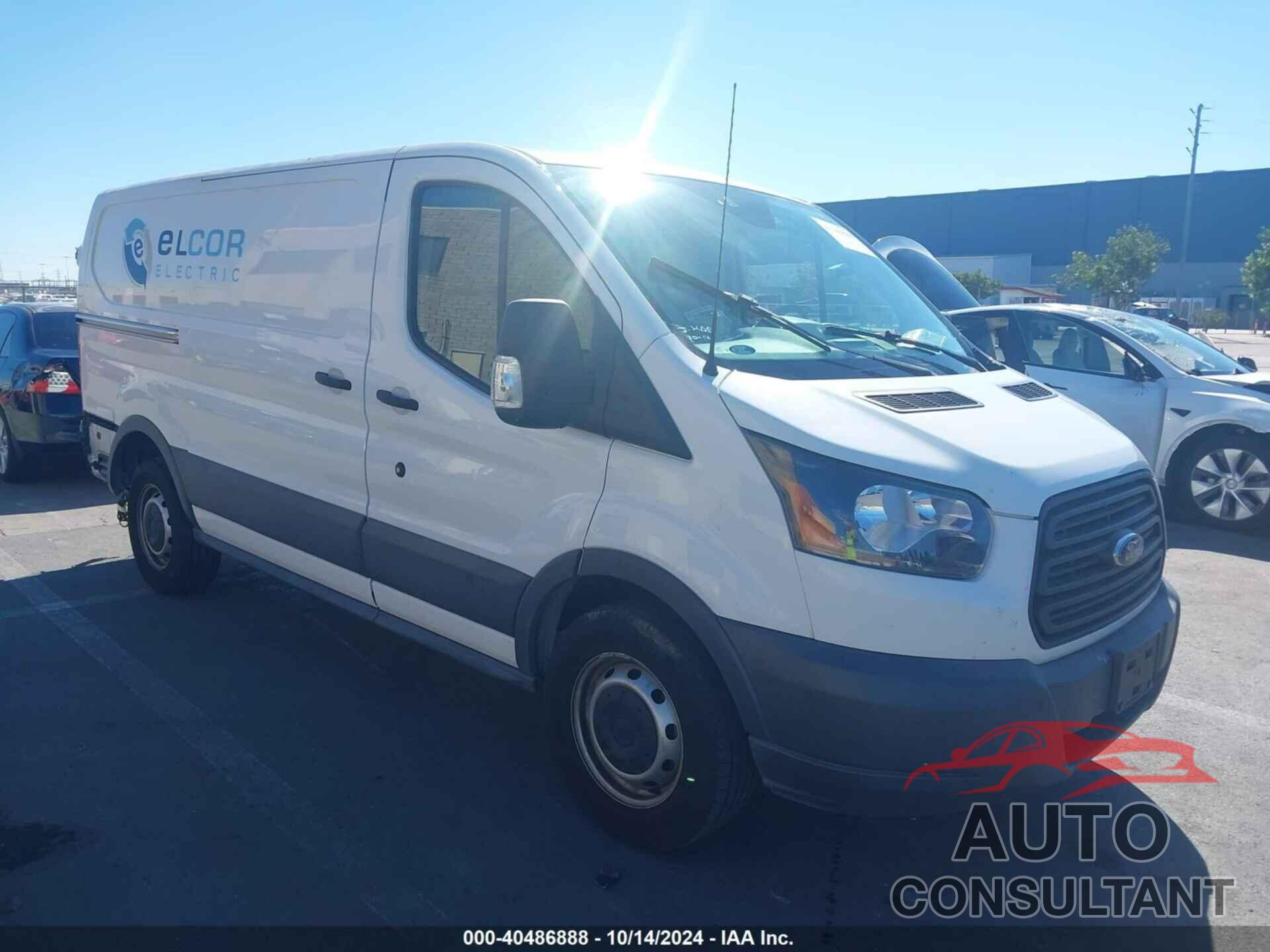 FORD TRANSIT-150 2018 - 1FTYE1YM0JKB51329