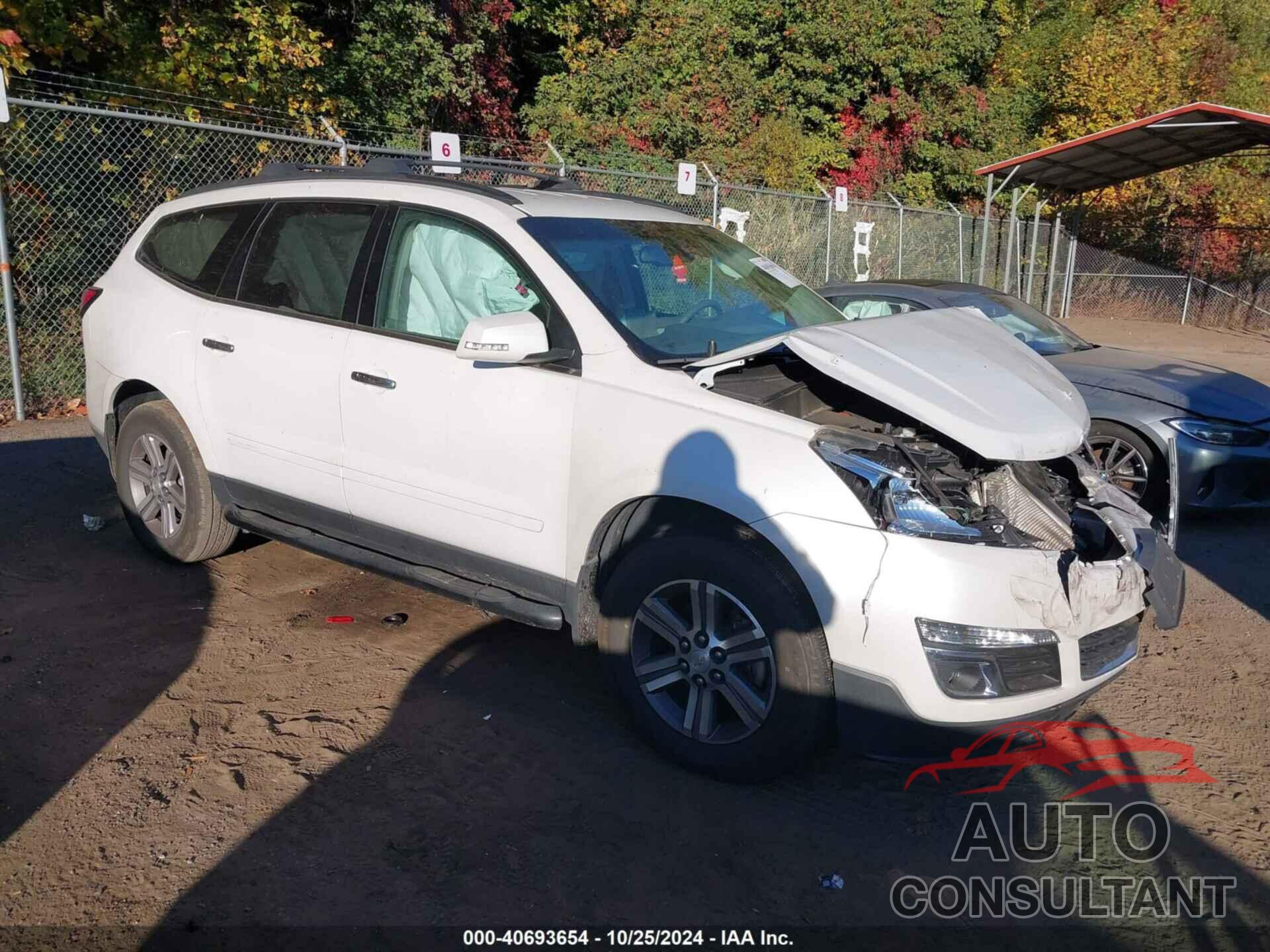 CHEVROLET TRAVERSE 2017 - 1GNKRHKD8HJ335601
