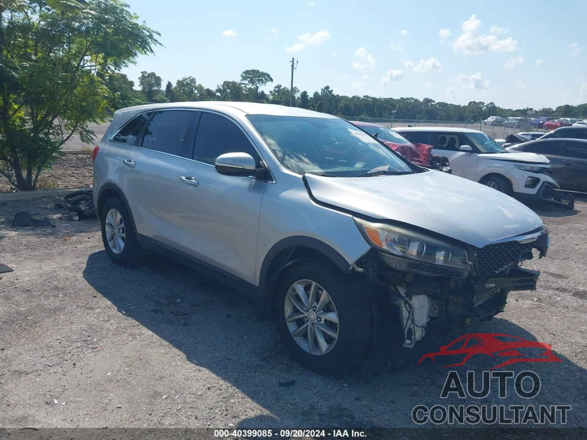 KIA SORENTO 2017 - 5XYPG4A33HG207577