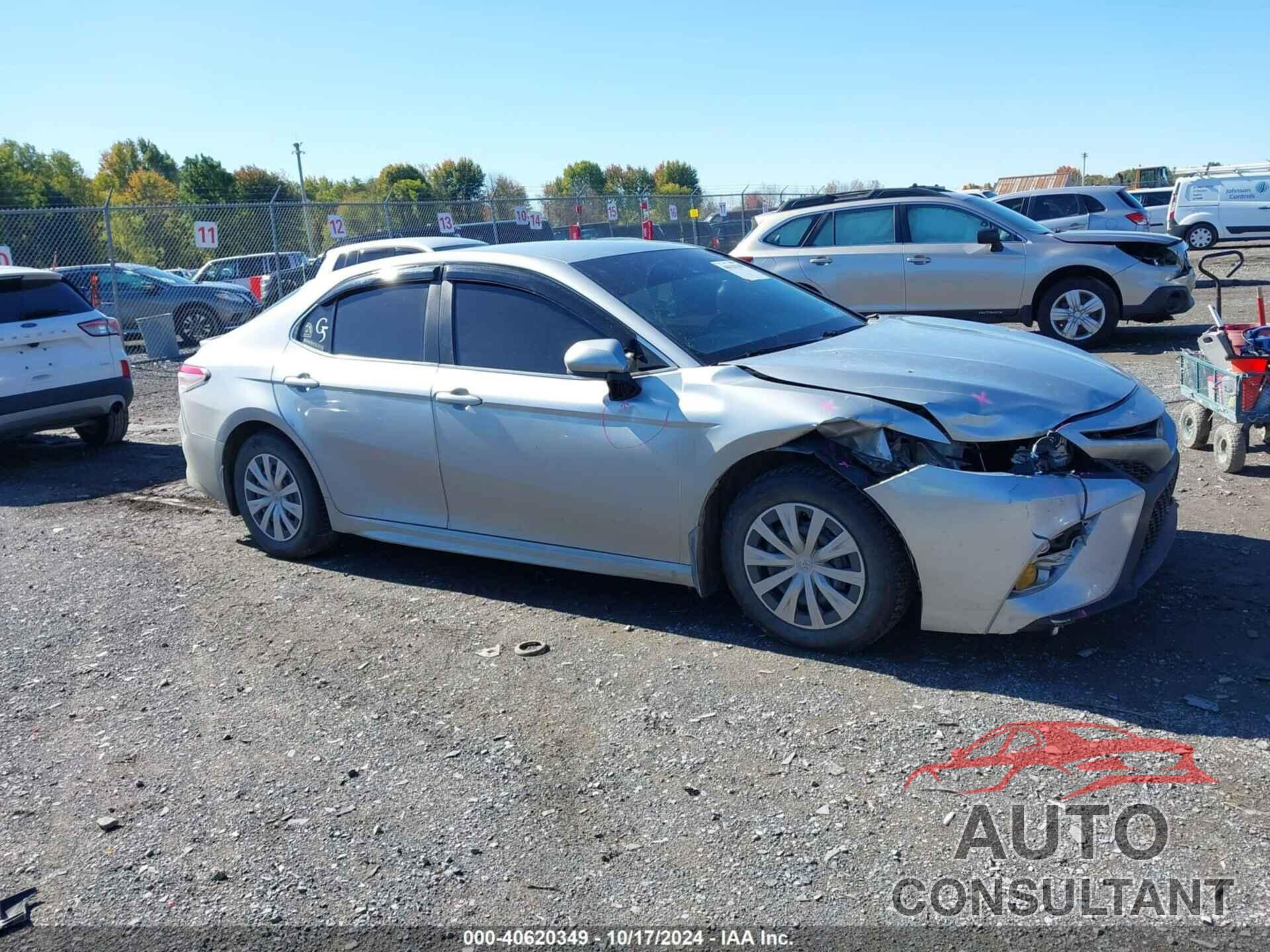 TOYOTA CAMRY 2018 - 4T1B11HK0JU525759