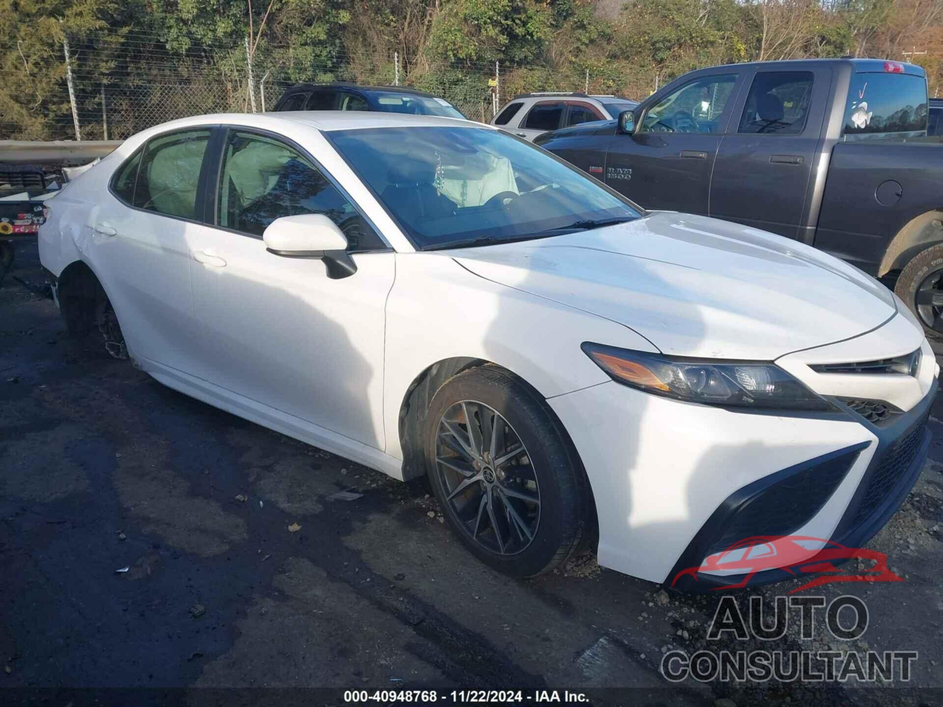 TOYOTA CAMRY 2021 - 4T1G11AK1MU514662