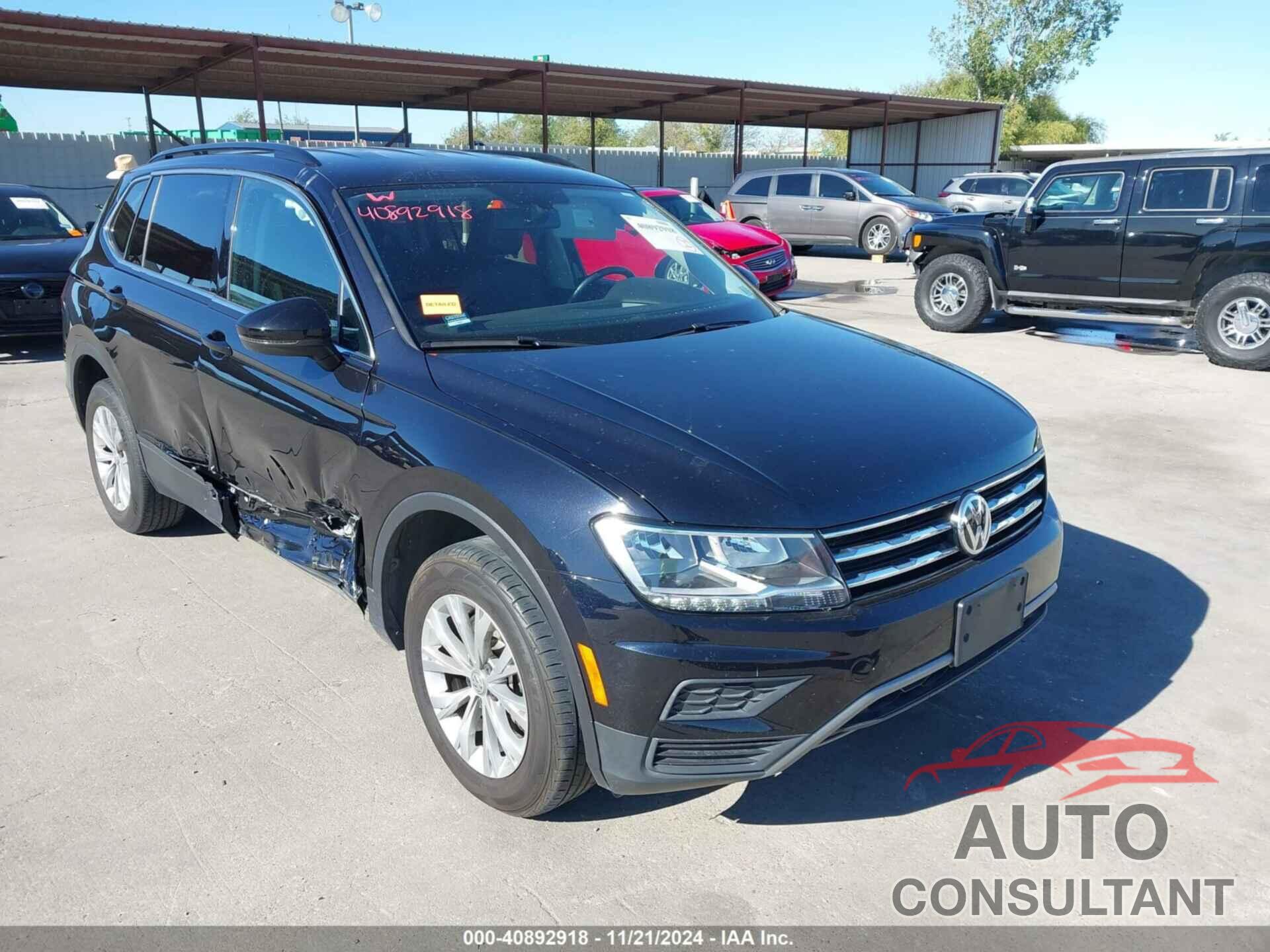 VOLKSWAGEN TIGUAN 2019 - 3VV2B7AX3KM107651