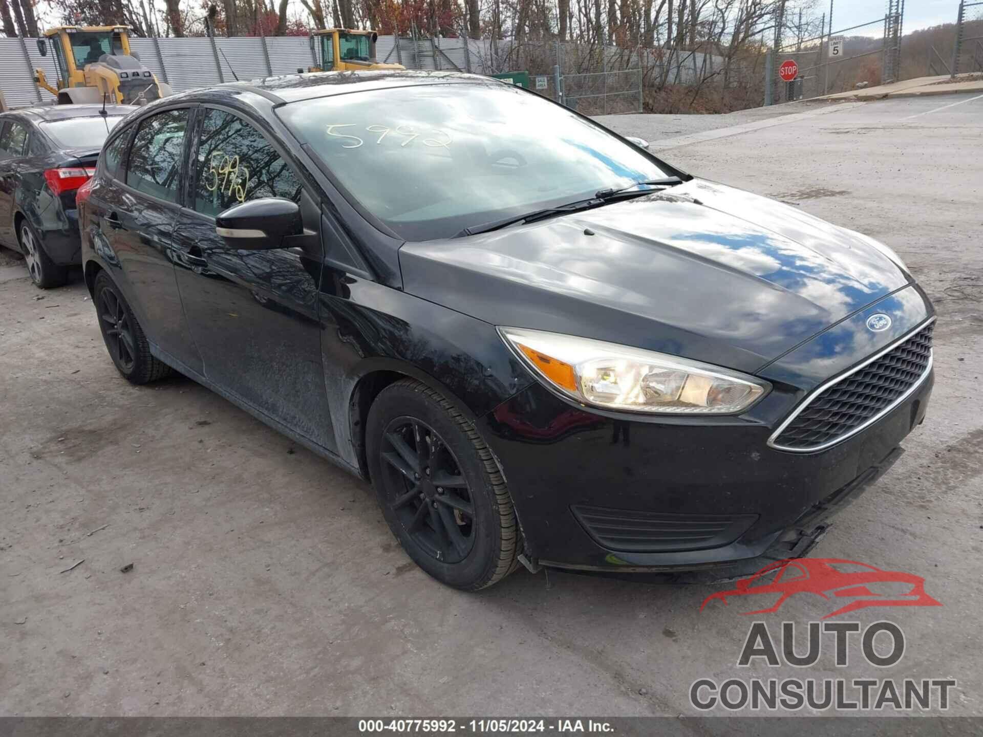 FORD FOCUS 2017 - 1FADP3K23HL332009