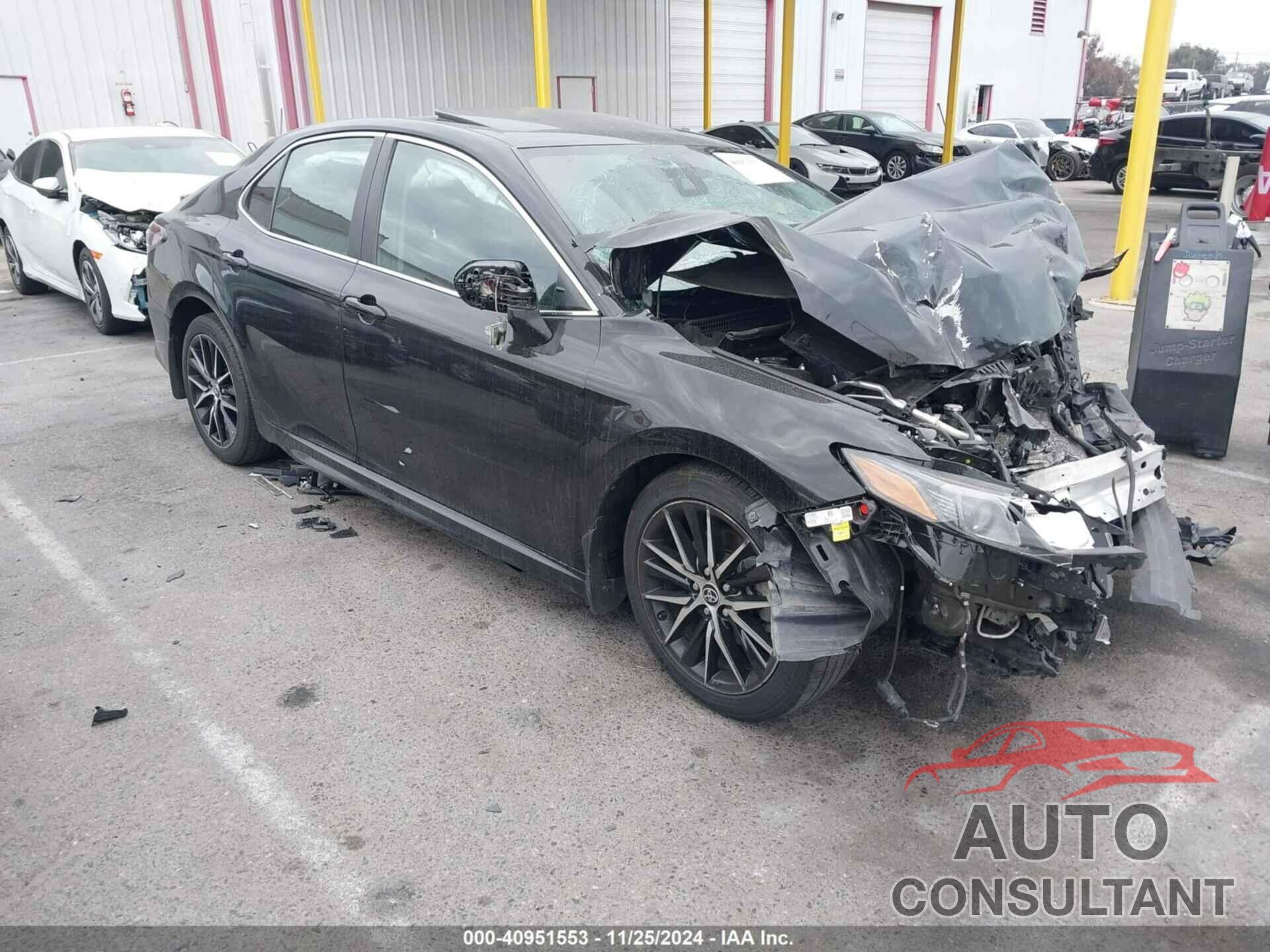 TOYOTA CAMRY 2021 - 4T1T11AK8MU408112