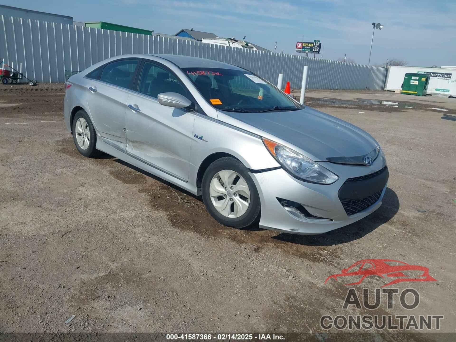 HYUNDAI SONATA HYBRID 2013 - KMHEC4A44DA075415