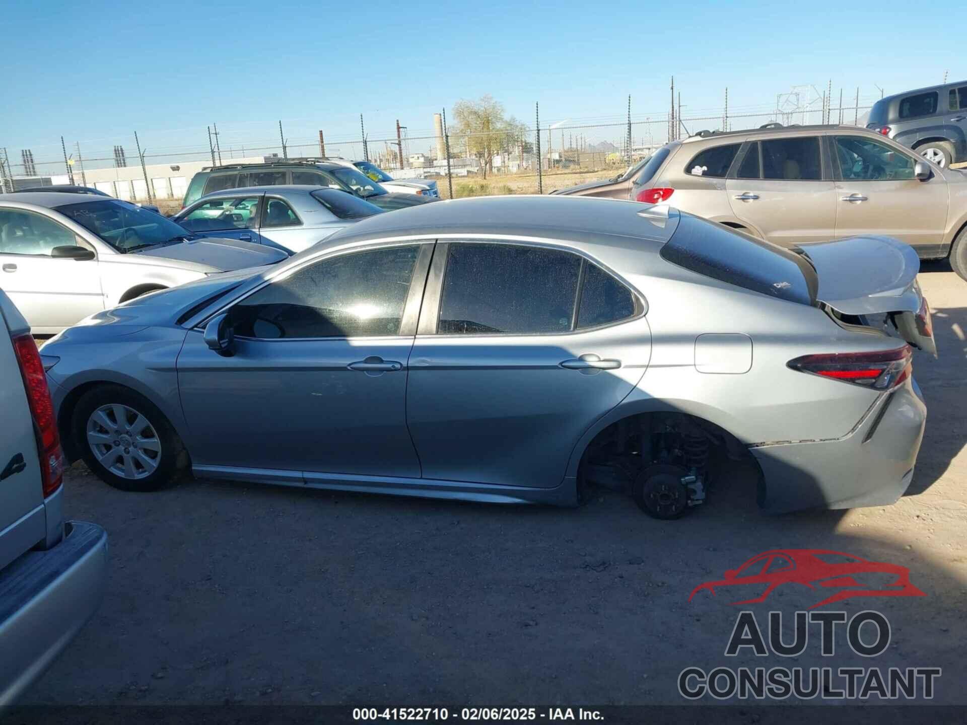 TOYOTA CAMRY 2021 - 4T1G11AK0MU427612