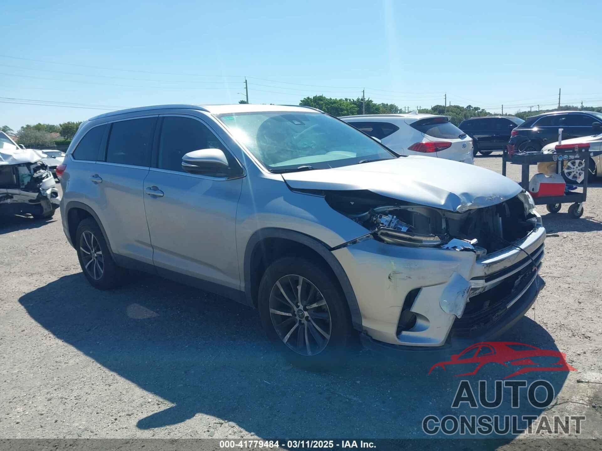 TOYOTA HIGHLANDER 2019 - 5TDKZRFHXKS567025