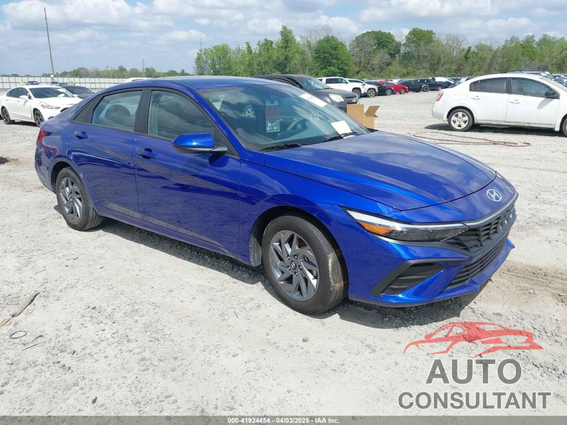 HYUNDAI ELANTRA 2024 - KMHLM4DG7RU768849