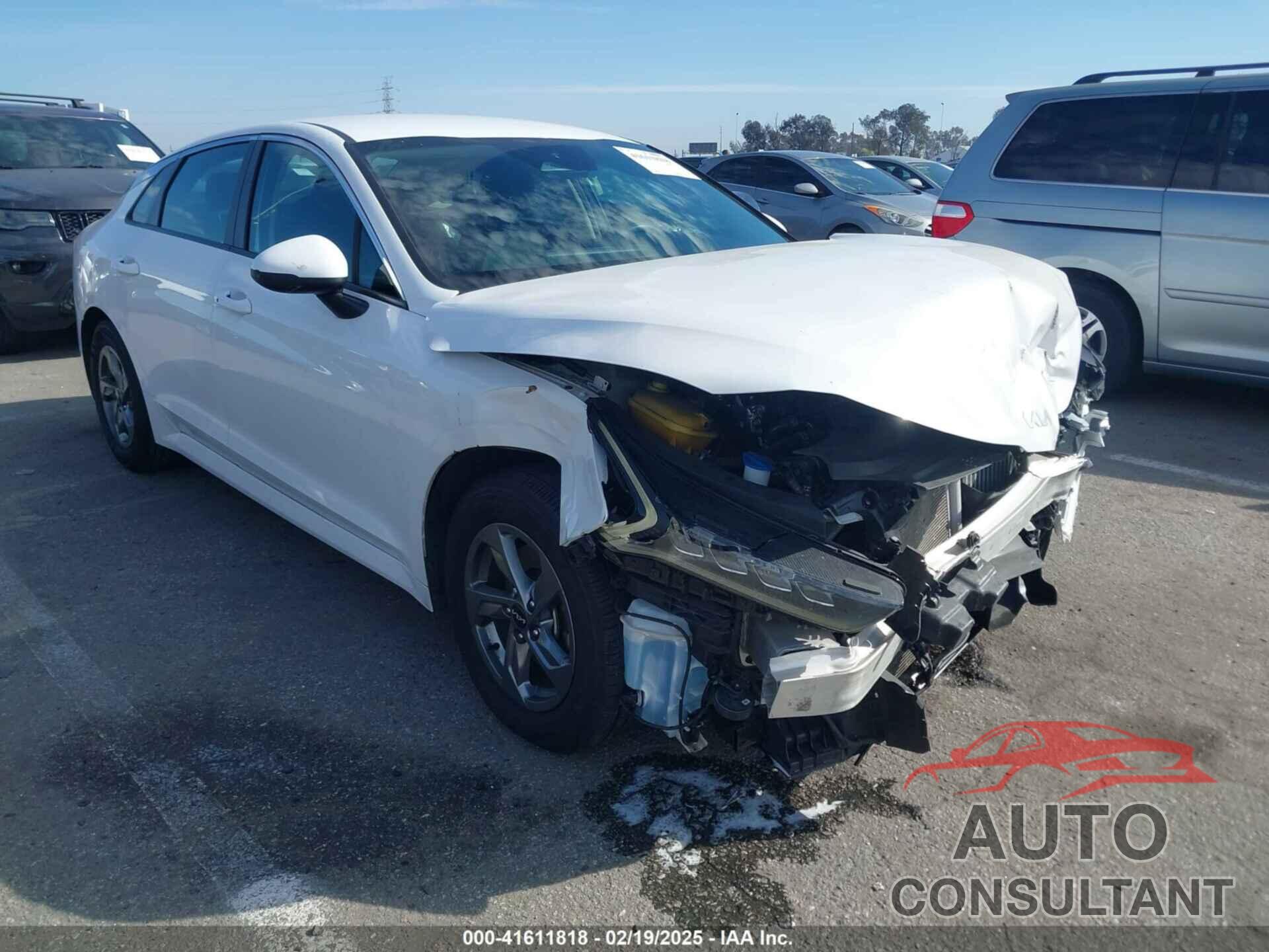 KIA K5 2022 - 5XXG14J21NG154239