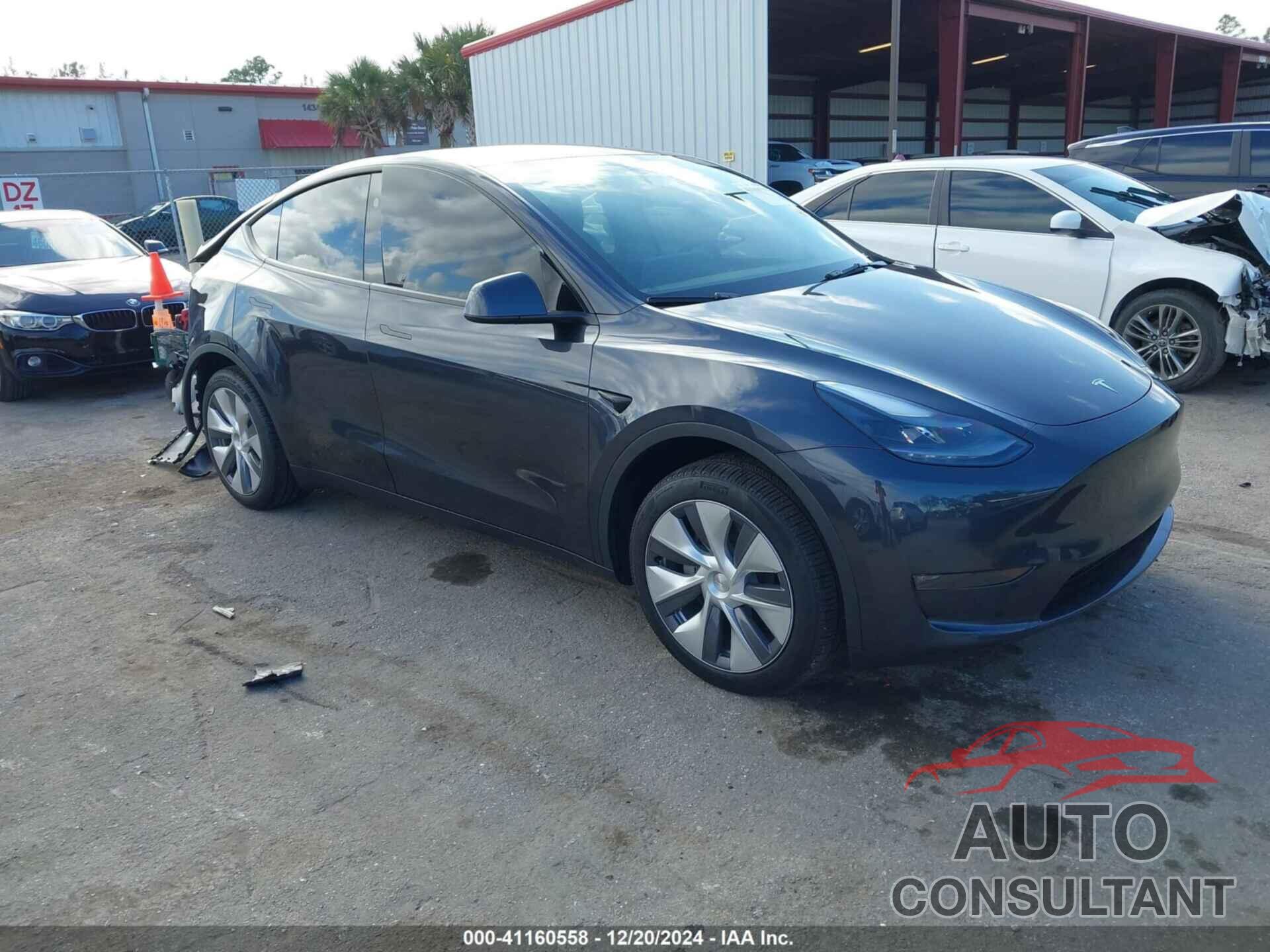 TESLA MODEL Y 2024 - 7SAYGDEE9RA228474