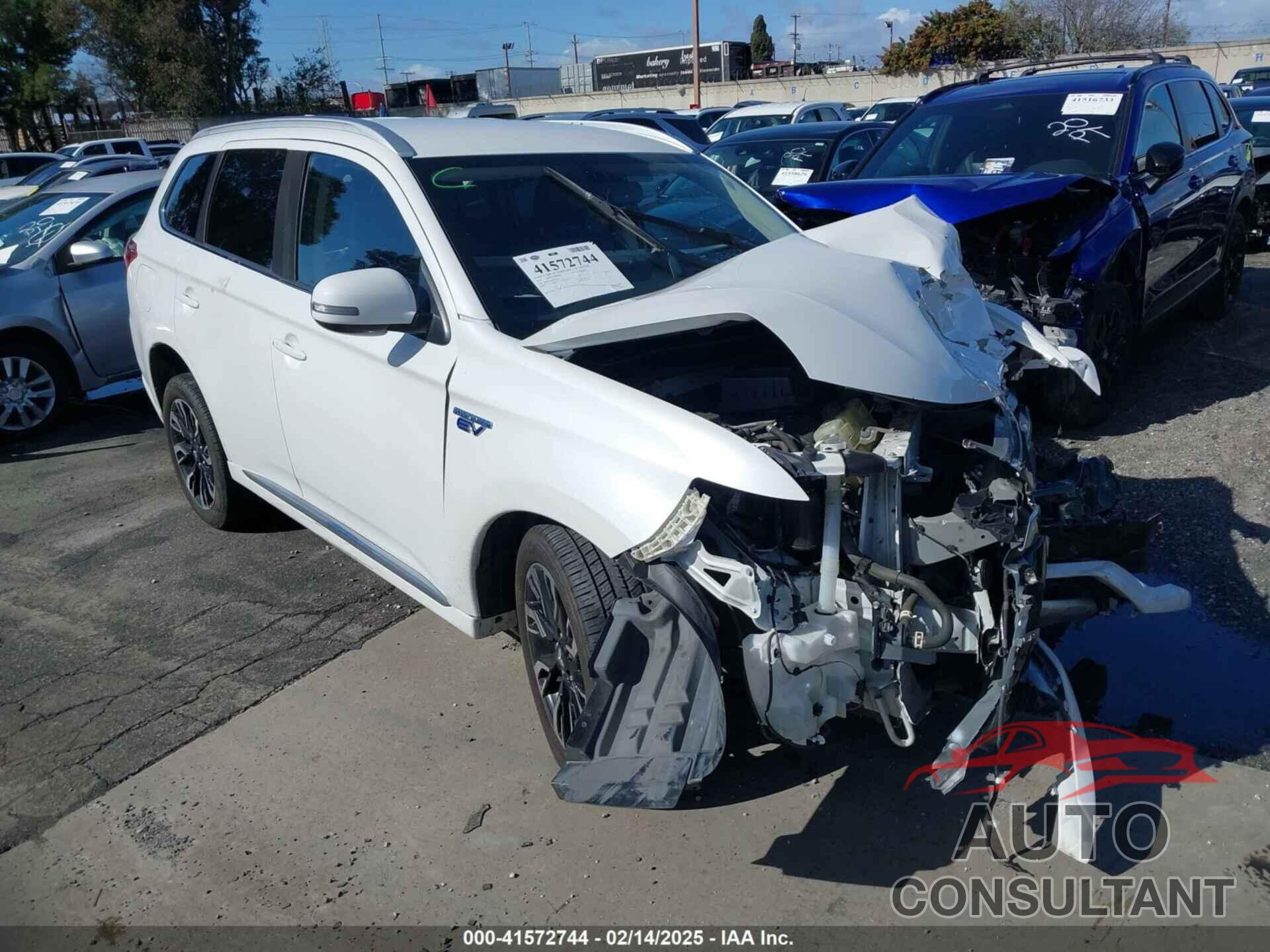 MITSUBISHI OUTLANDER PHEV 2018 - JA4J24A50JZ044071